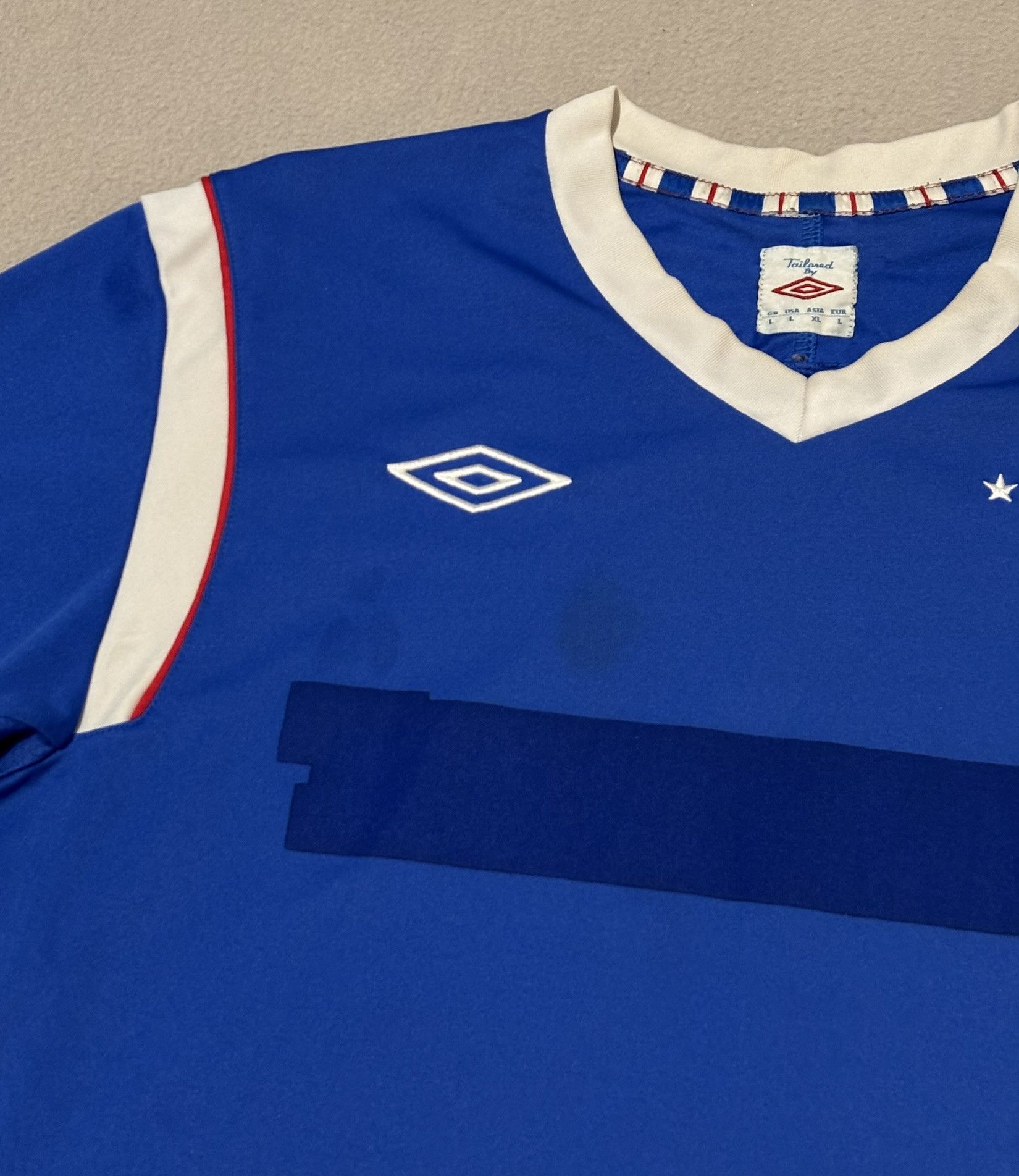 Umbro Rangers FC 2011/2012 Umbro Football Jersey Size L Size US L / EU 52-54 / 3 - 8 Thumbnail