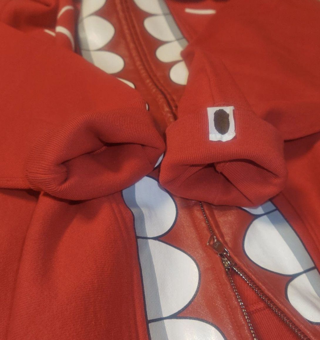 Bape × Kaws VERY RARE OG 2006 A BATHING APE X KAWS RED CHOMPER FULLZIP Size US L / EU 52-54 / 3 - 6 Thumbnail