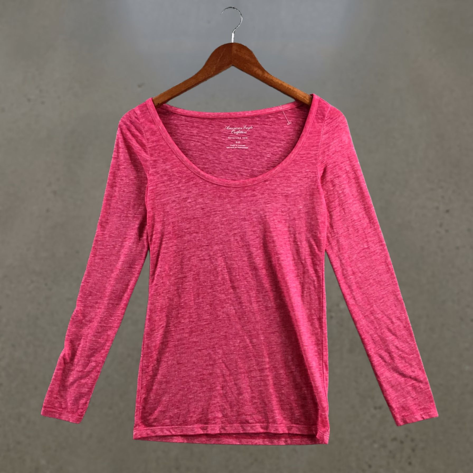 American Eagle Outfitters American Eagle Outfitters Tee Shirt Womens Small Pink Scoop Neck Long Sleeve Shirt - Regular Fit, Cotton Blend, Casual Womens Clothing Size S / US 4 / IT 40 - 1 Thumbnail