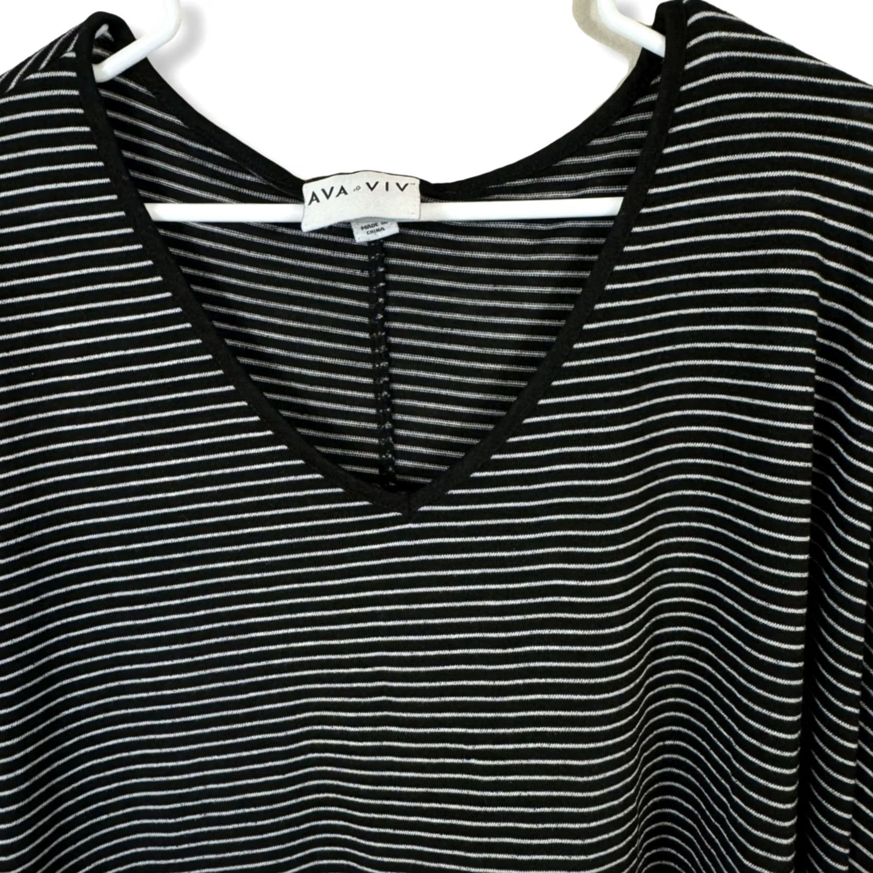 Vintage Ava & Viv Blouse Shirt 4X Black Striped V-Neck Knit Long Sleeve Plus Size Womens Top - Regular Fit - Machine Washable - All Seasons - Bohemian Classic Size XXL / US 16-18 / IT 52-54 - 3 Thumbnail