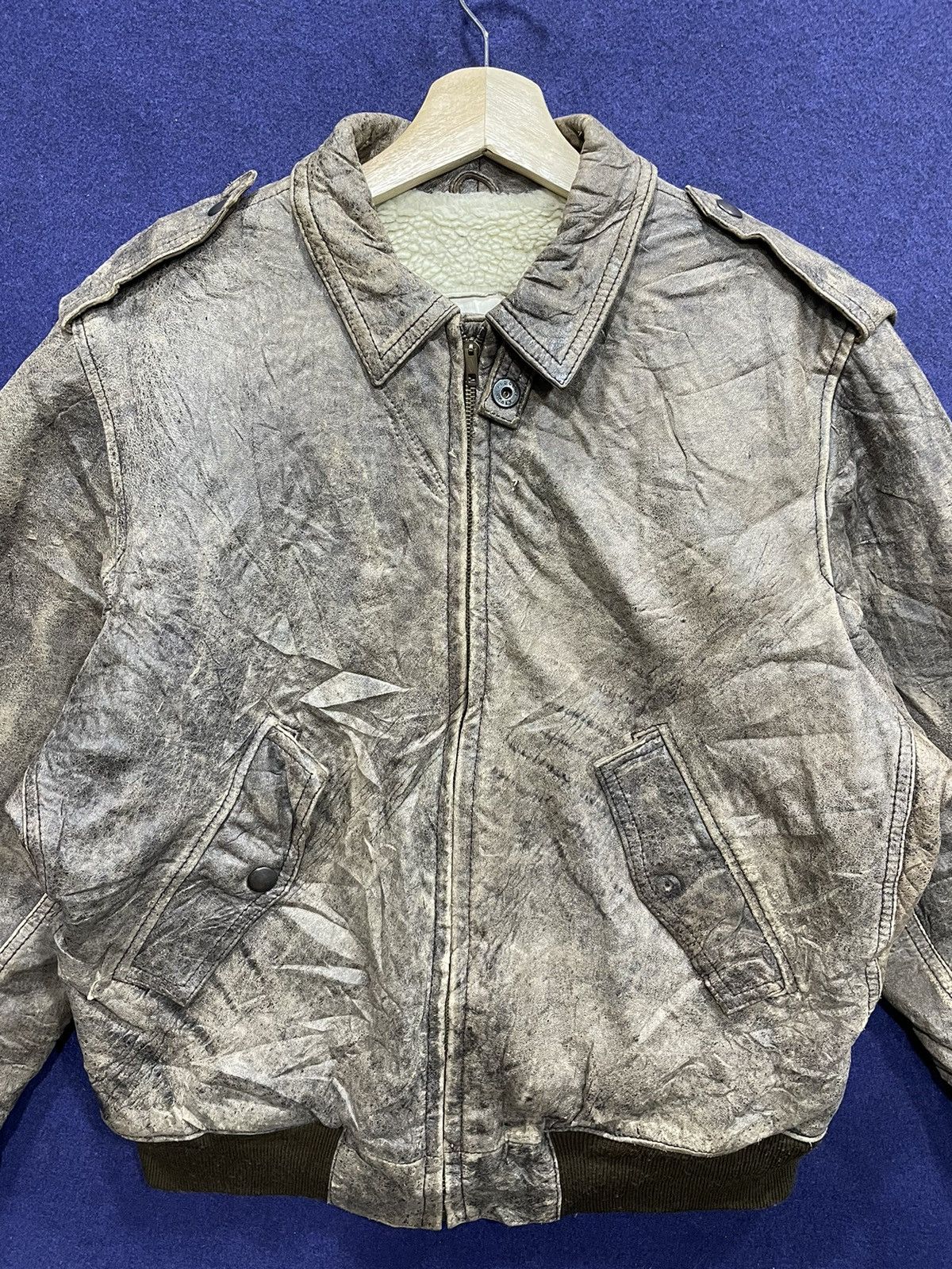 Vintage Vintage 80s Army Bomber Leather Jacket Lucky Raider Size US M / EU 48-50 / 2 - 3 Thumbnail