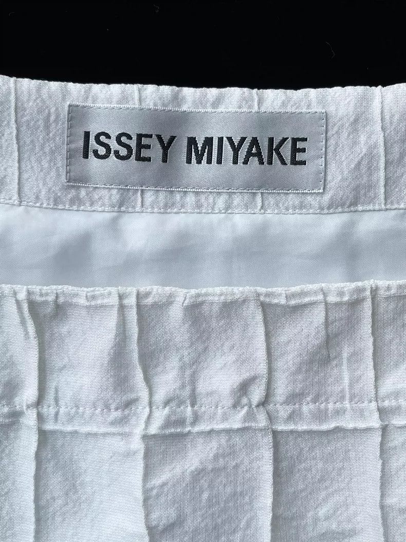 Issey Miyake Issey Miyake size:2 White main line three-dimensional chec Size M / US 6-8 / IT 42-44 - 6 Thumbnail