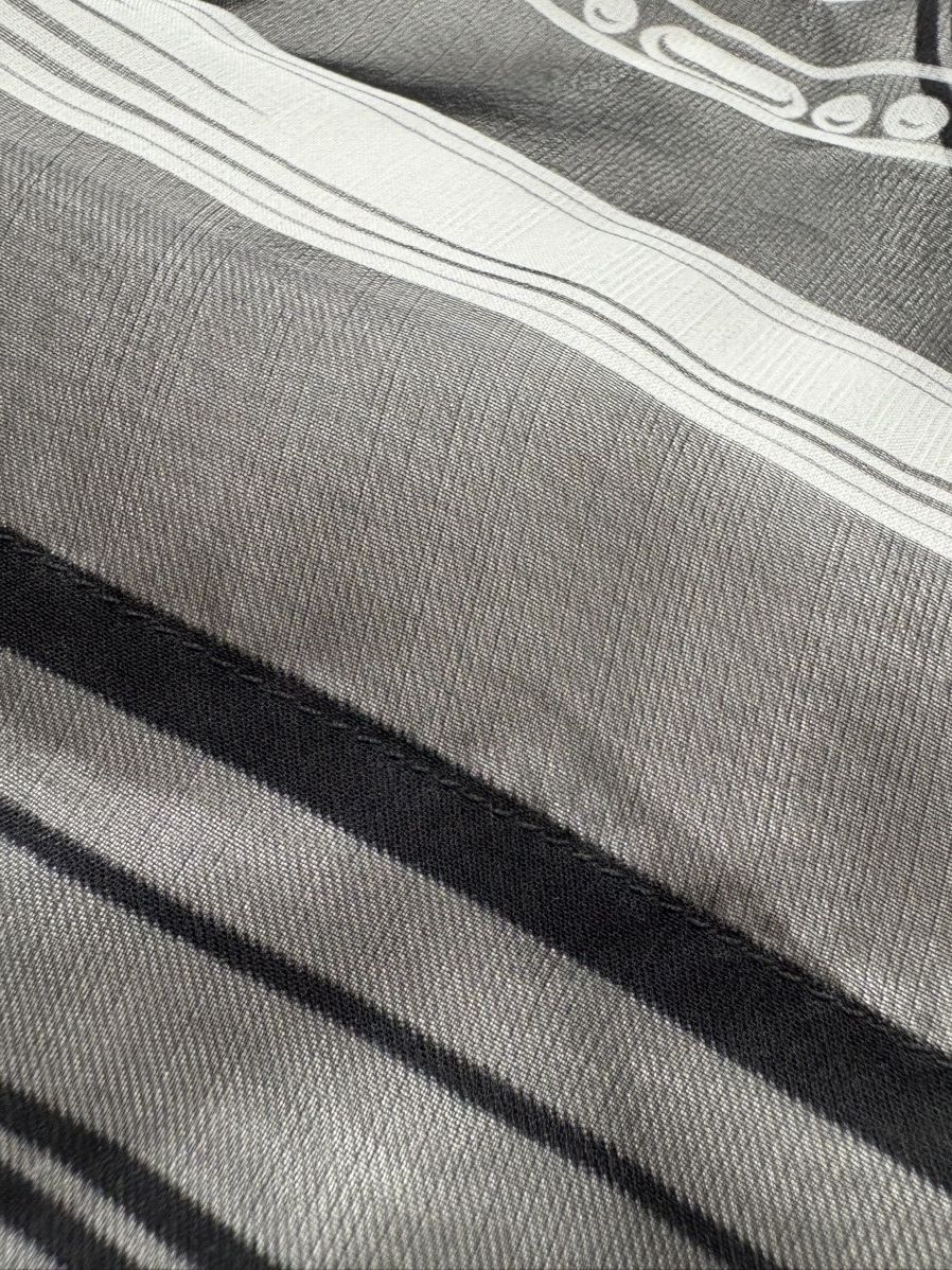 Burberry Vintage Burberrys Silk Scarf Two Lovers Belt Print Flaws 90s Size ONE SIZE - 17 Thumbnail