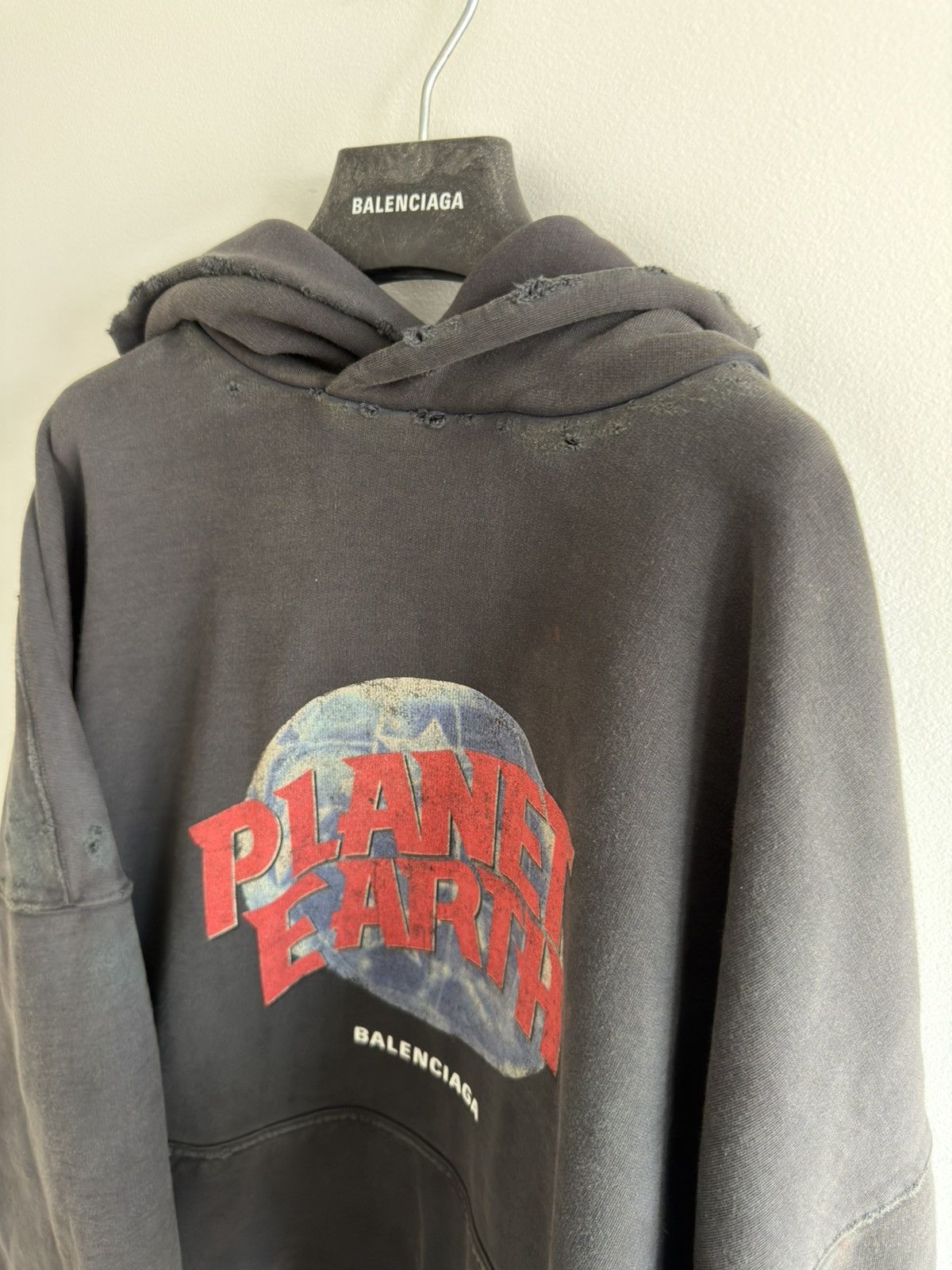 Balenciaga BALENCIAGA DEMNA WINTER 24 HOODIE DISTRESSED PLANET HOLLY Size US XL / EU 56 / 4 - 6 Thumbnail
