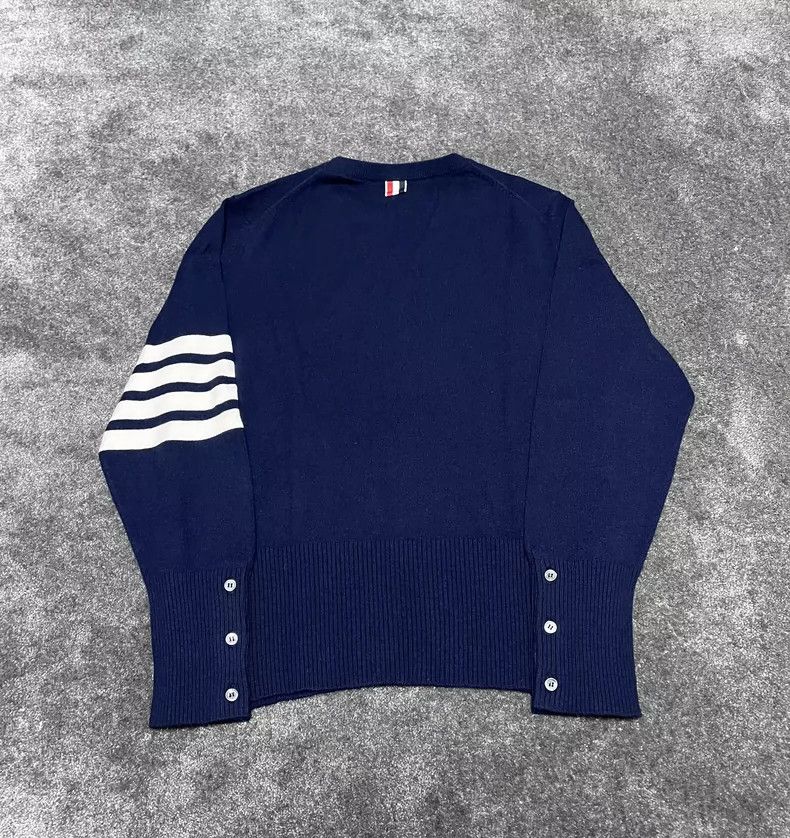 Thom Browne Thom BrowneDark blue cashmere pullover sweater 2503-Nextar Size US L / EU 52-54 / 3 - 7 Thumbnail