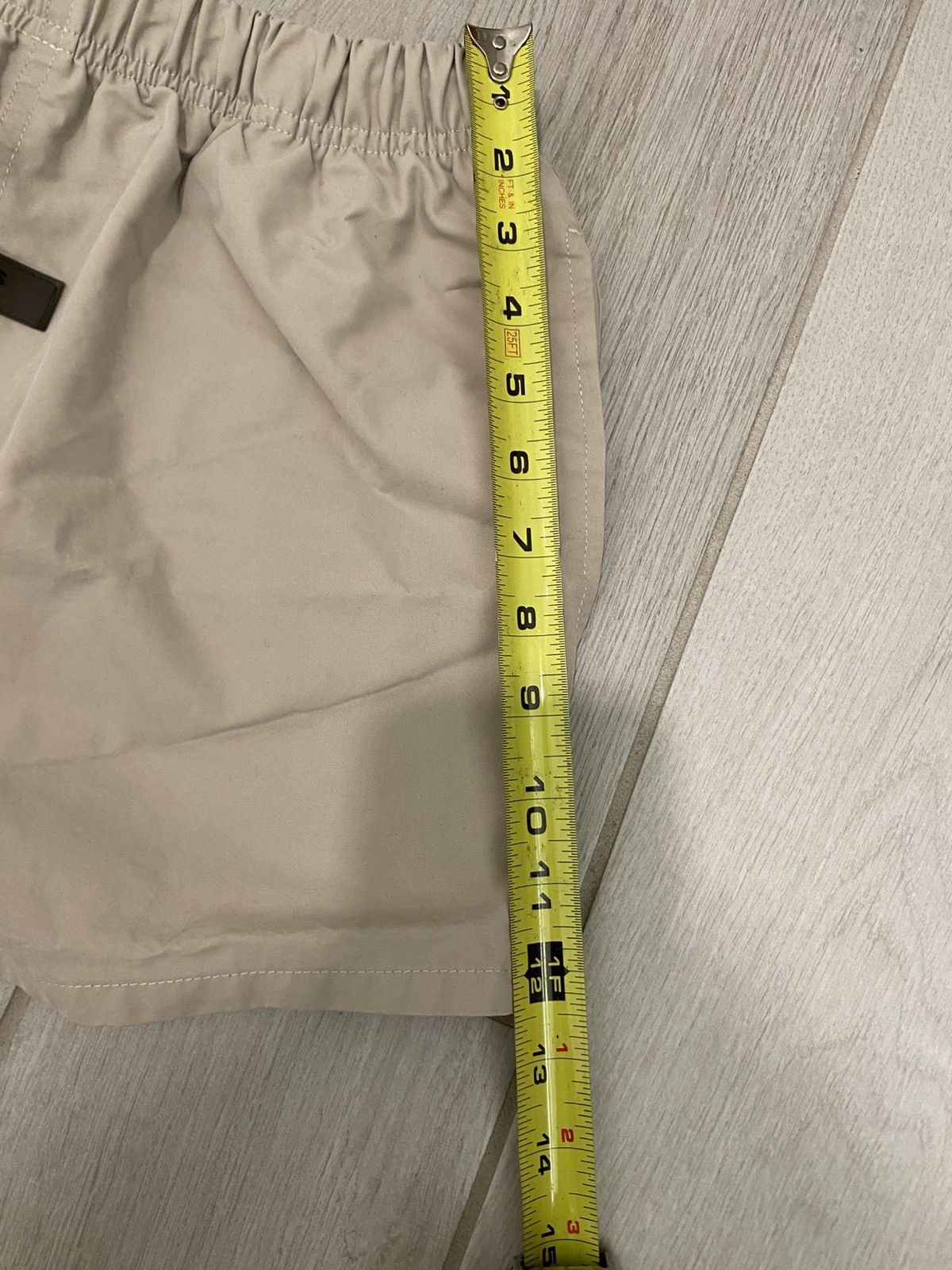 Fear of God Fear of God x Essentials Desert Taupe Logo Dock Shorts Size US 28 / EU 44 - 6 Thumbnail
