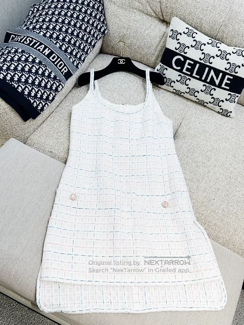 Chanel Chanel 22S white colour plaid front short back long strap Size S / US 4 / IT 40 - 2 Thumbnail