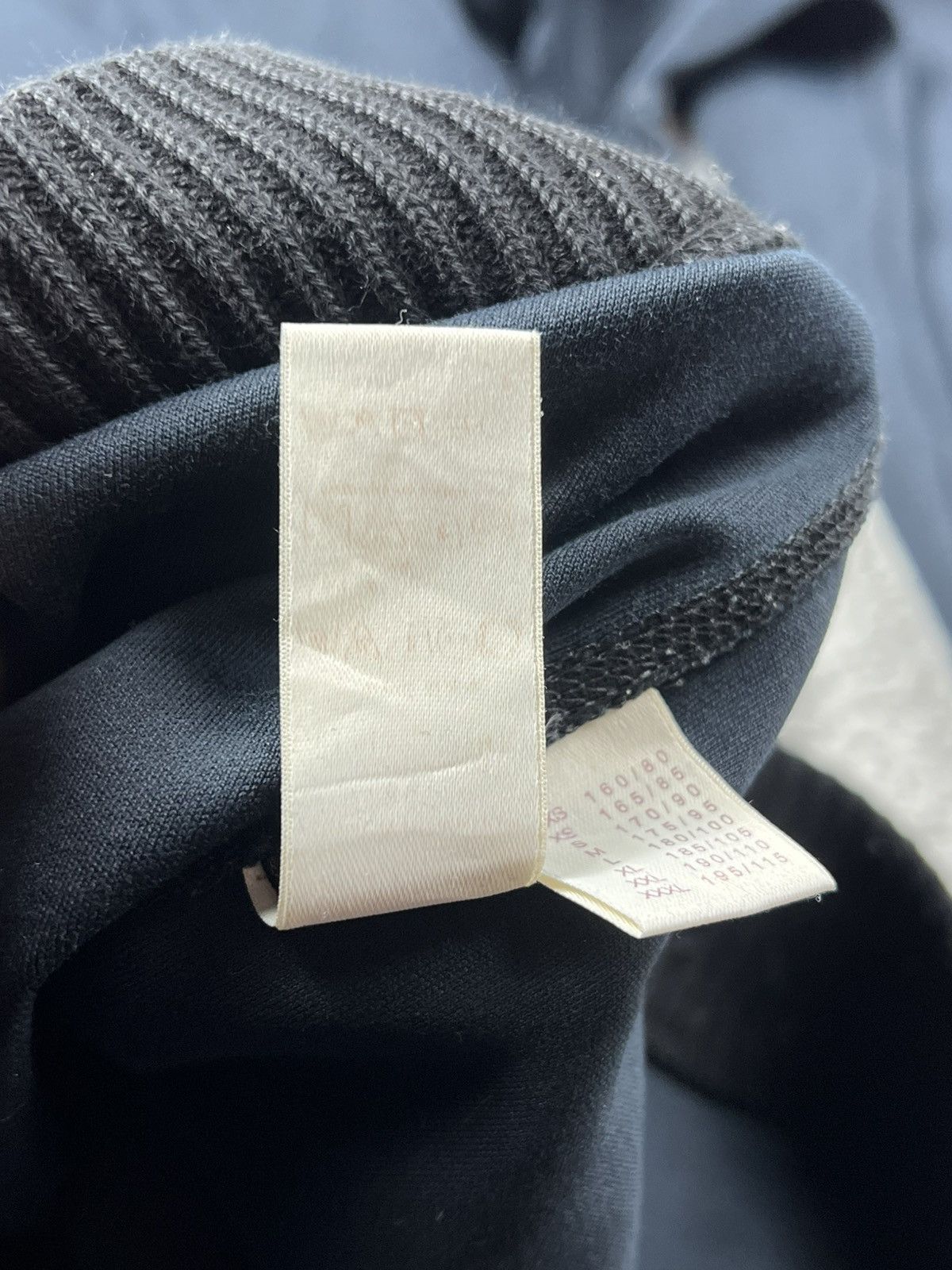 Louis Vuitton Louis Vuitton LV Embroidered Logo Blue Swetshirt Size L Size US L / EU 52-54 / 3 - 6 Thumbnail