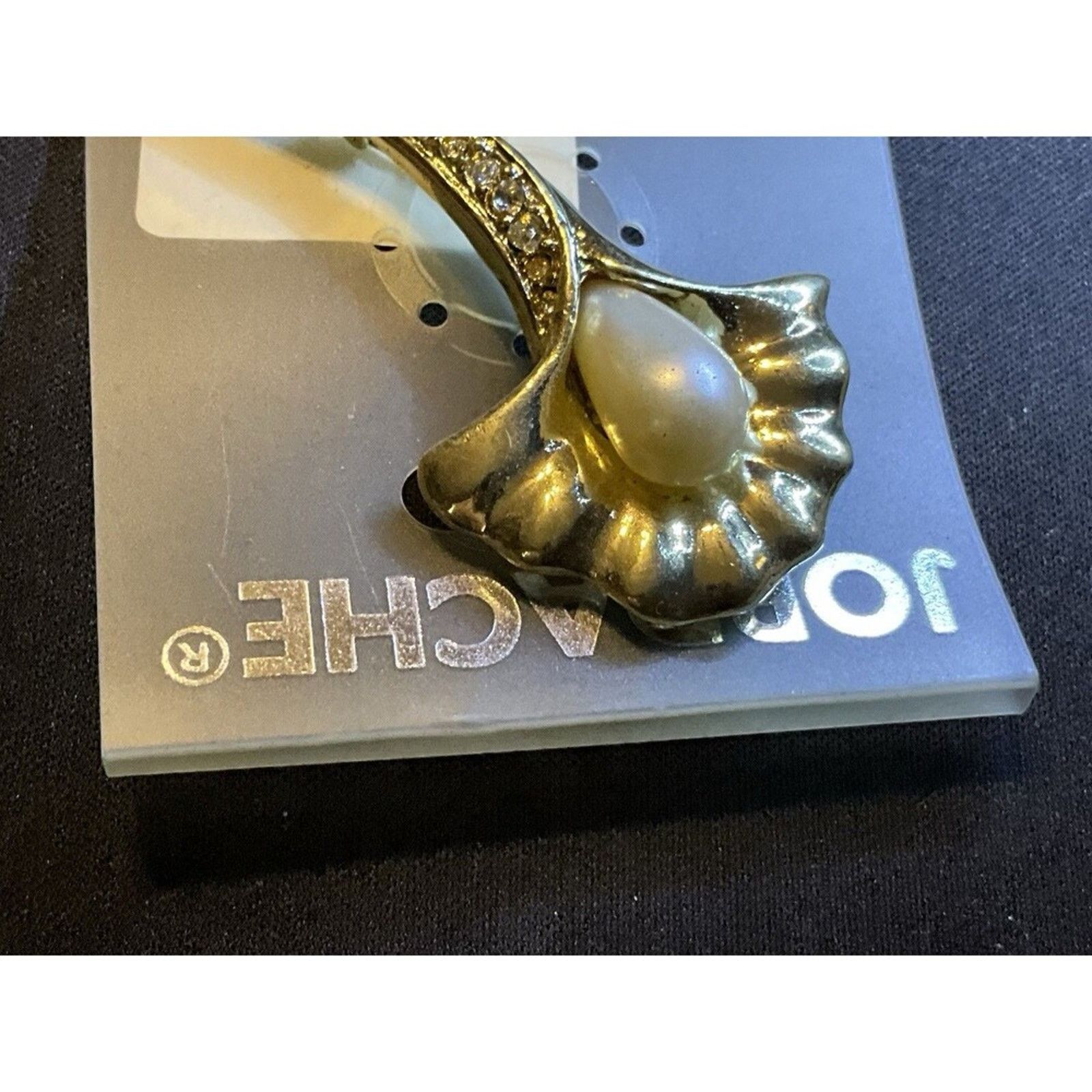 Jordache New Jordache Tulip, Faux Pearl, Rhinestone Gold Tone Brooch Size ONE SIZE - 5 Thumbnail