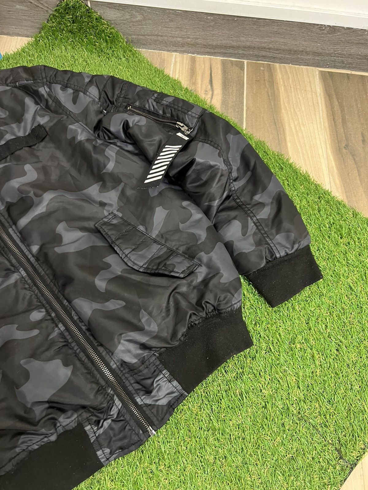 Southpole × Vintage CRAZY SOUTHPOLE CAMO BOMBER JACKET Size US M / EU 48-50 / 2 - 4 Thumbnail