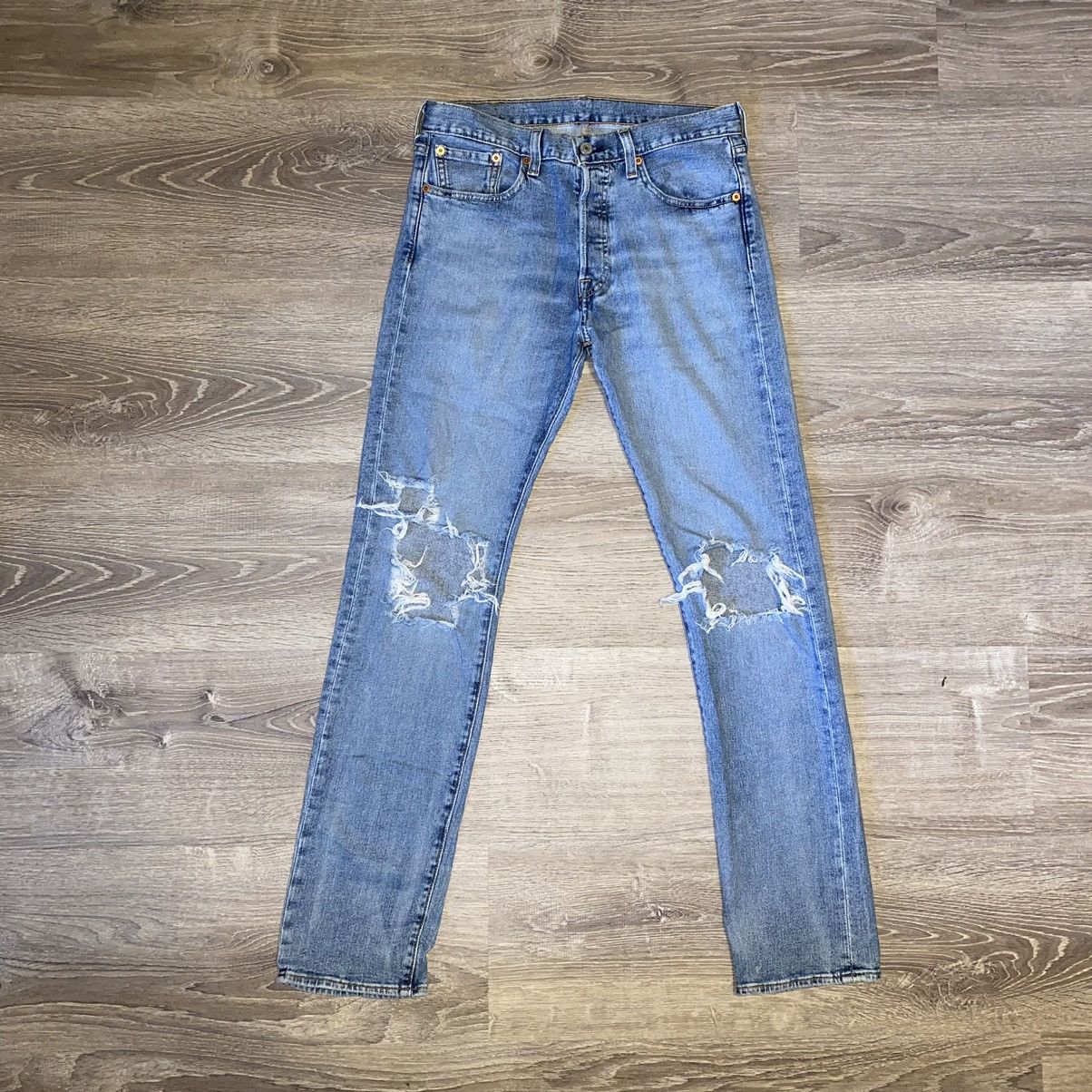 Levi's Levis 501 Ripped Knee Jeans Size US 29 - 1 Thumbnail