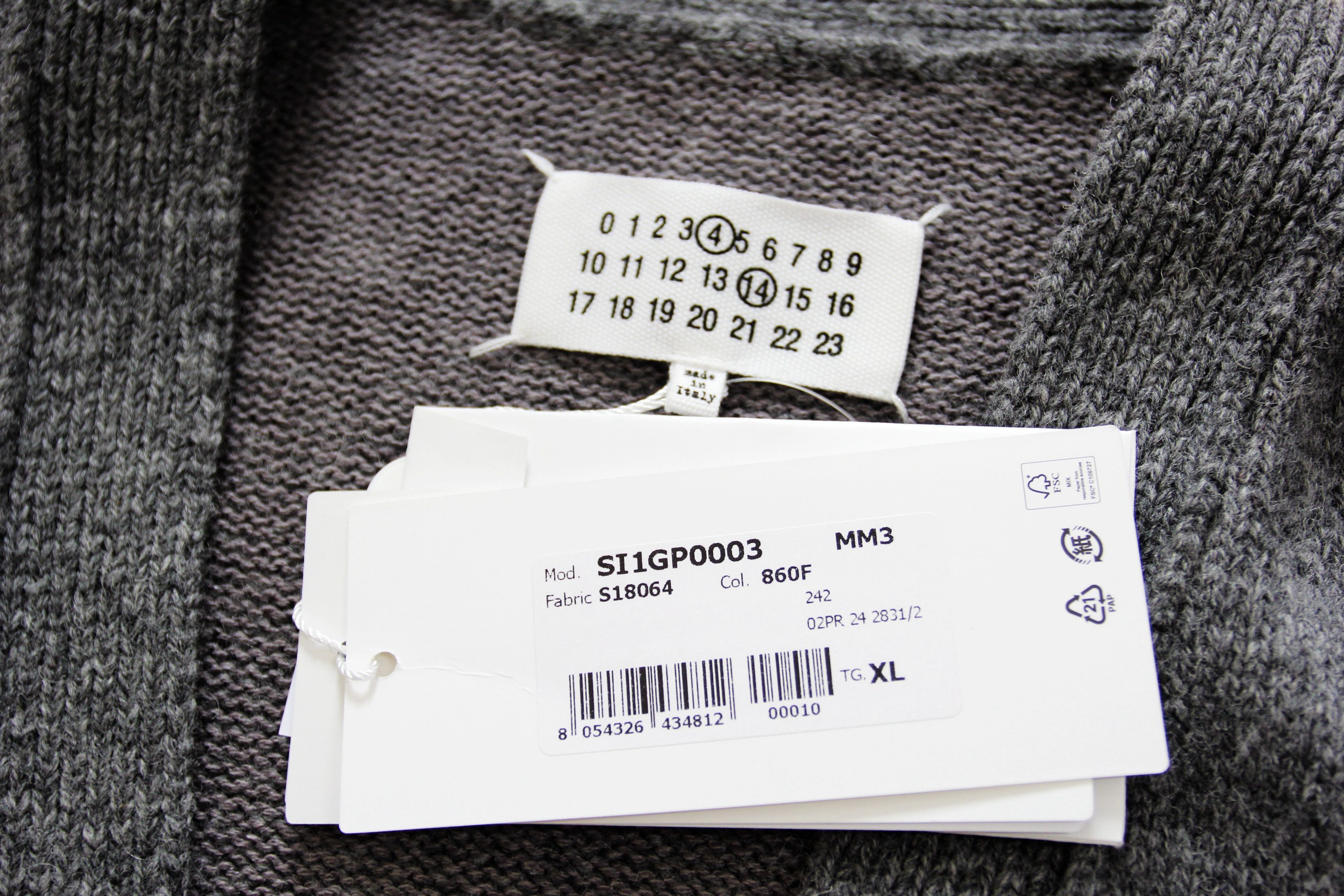 Maison Margiela BNWT AW24 MAISON MARGIELA V NECK ELBOW PATCH CARDIGAN XL Size US XL / EU 56 / 4 - 9 Thumbnail