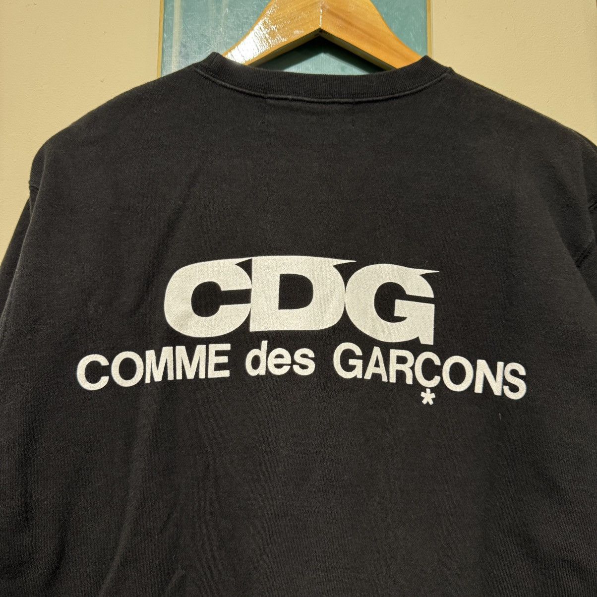 CDG by Comme des Garcons Vintage CDG Comme des Garçons Spellout Big Logo Size US L / EU 52-54 / 3 - 5 Thumbnail