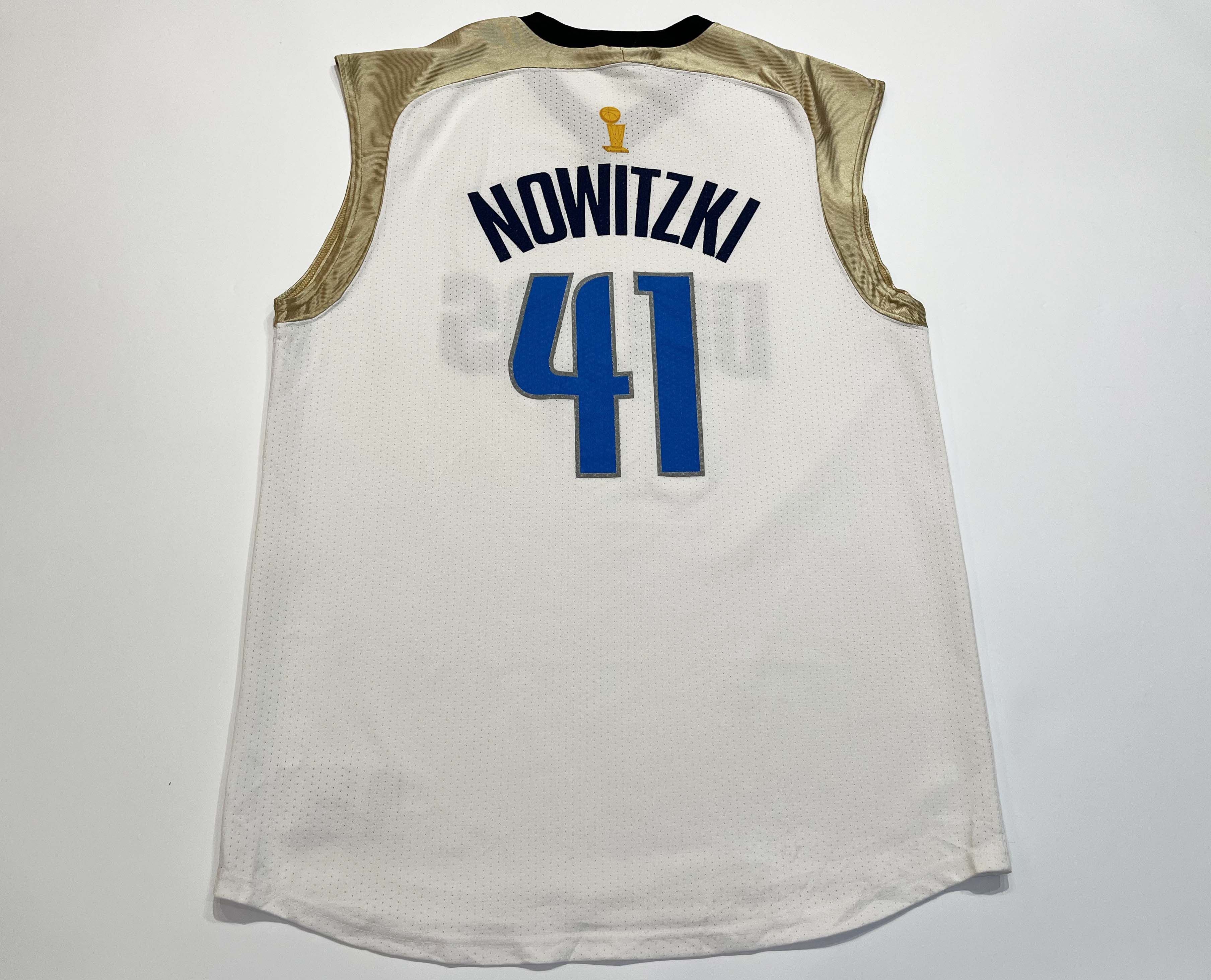 Majestic Majestic 2006 NBA Dallas Mavericks NOWITZKI #41 Jersey Size US L / EU 52-54 / 3 - 5 Thumbnail