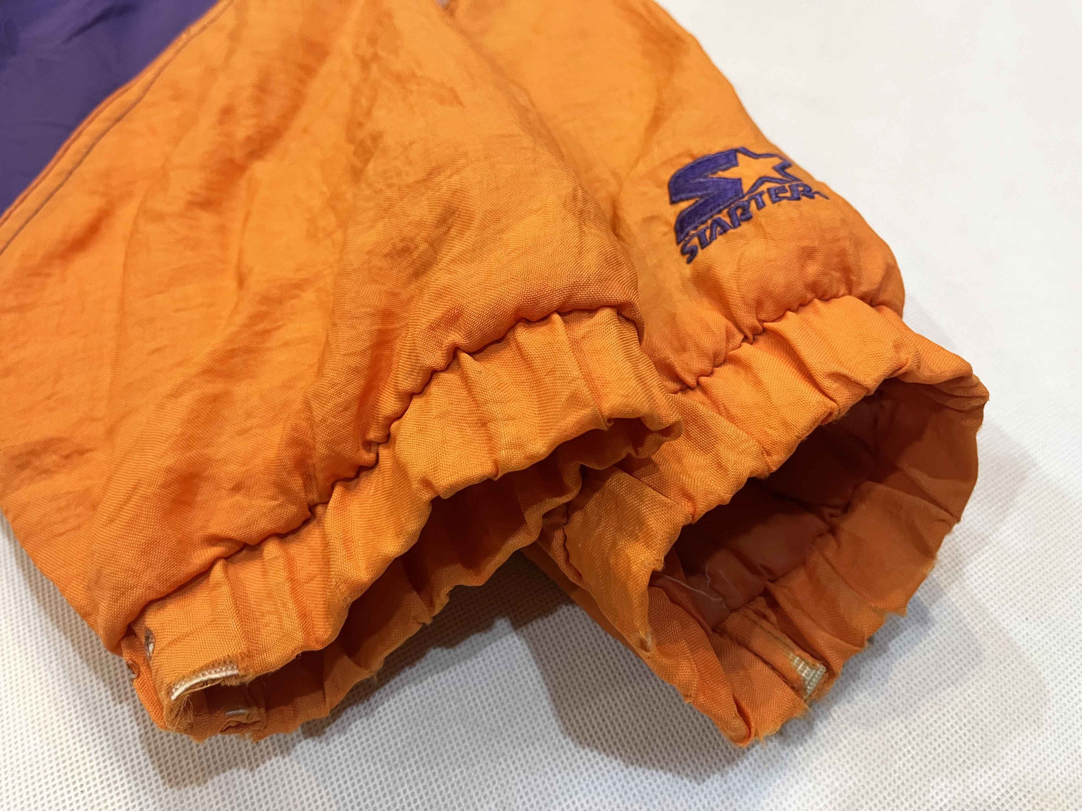 NBA × Starter × Vintage Vintage Starter NBA Phoenix Suns Puffer Full Zip Jacket Size US L / EU 52-54 / 3 - 8 Thumbnail