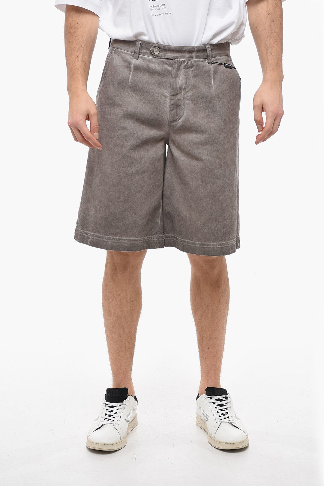 image of Dolce Gabbana Og1Mm0424 Denim Short In Grey, Men's (Size 32)