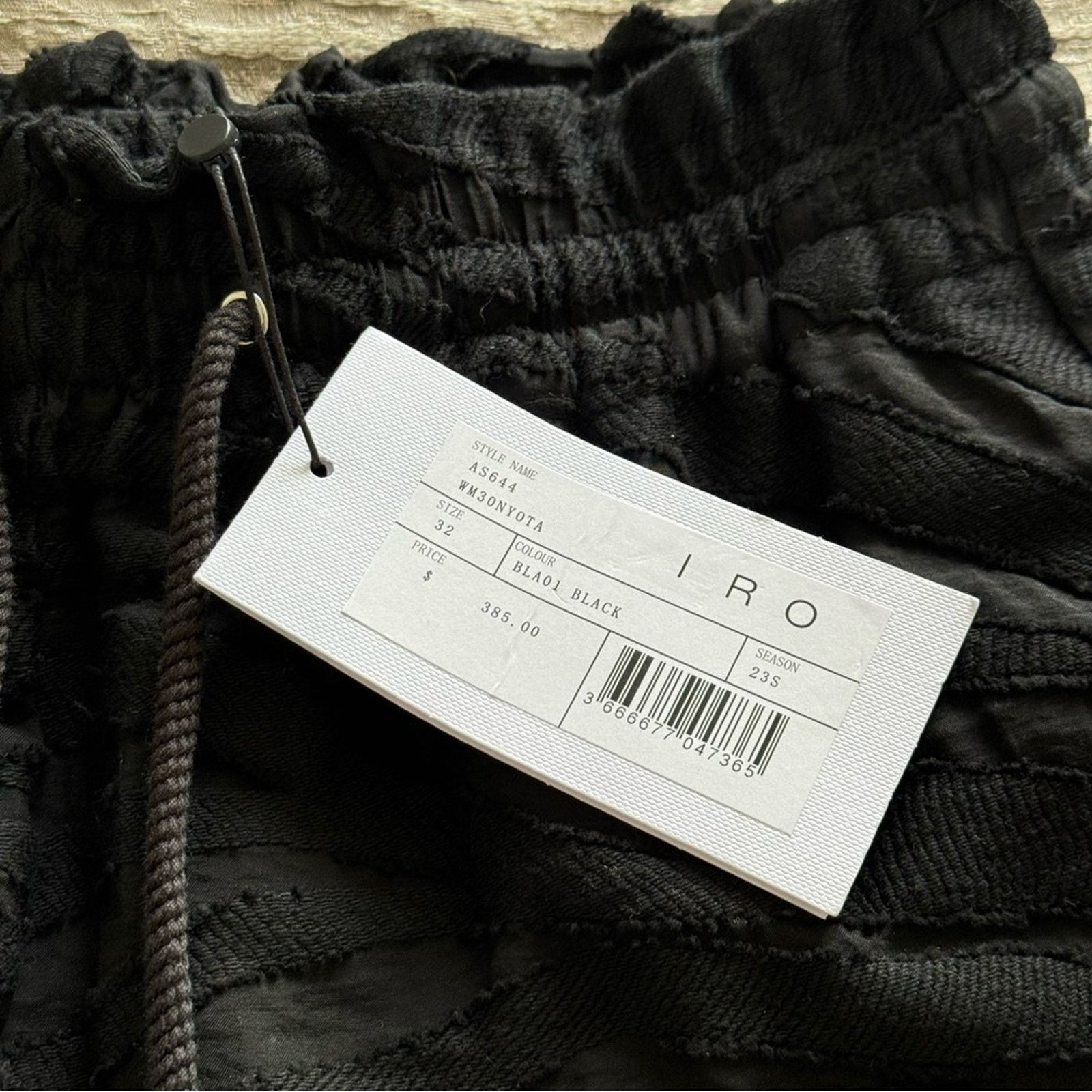 Iro NWT! IRO Black Textured High Waisted Shorts, Size 32 Size 24" / US 00 / IT 34 - 3 Thumbnail