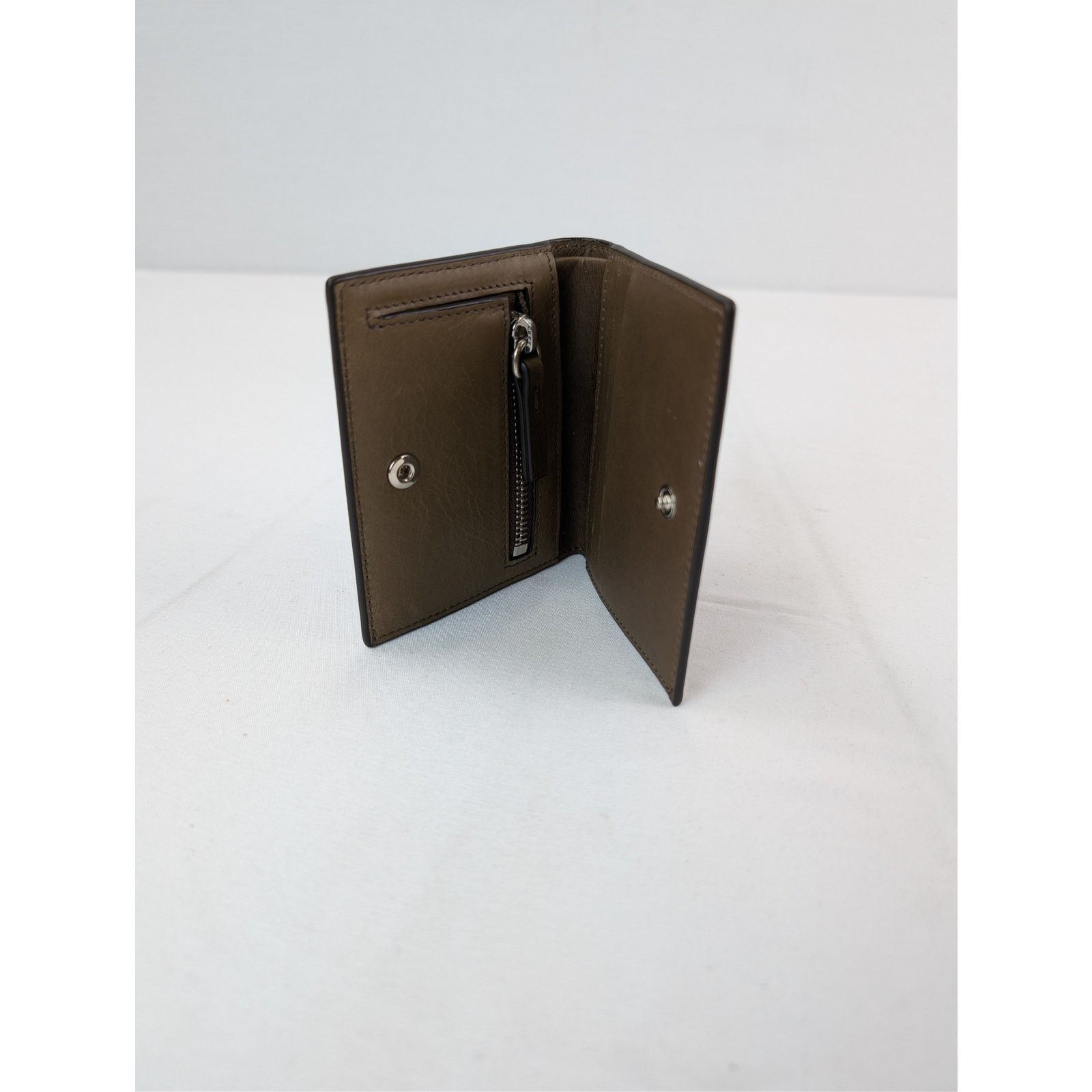 Maison Margiela o1rshd1 Size: OS / MM6 Numeric Wallet in Teak Size ONE SIZE - 9 Thumbnail