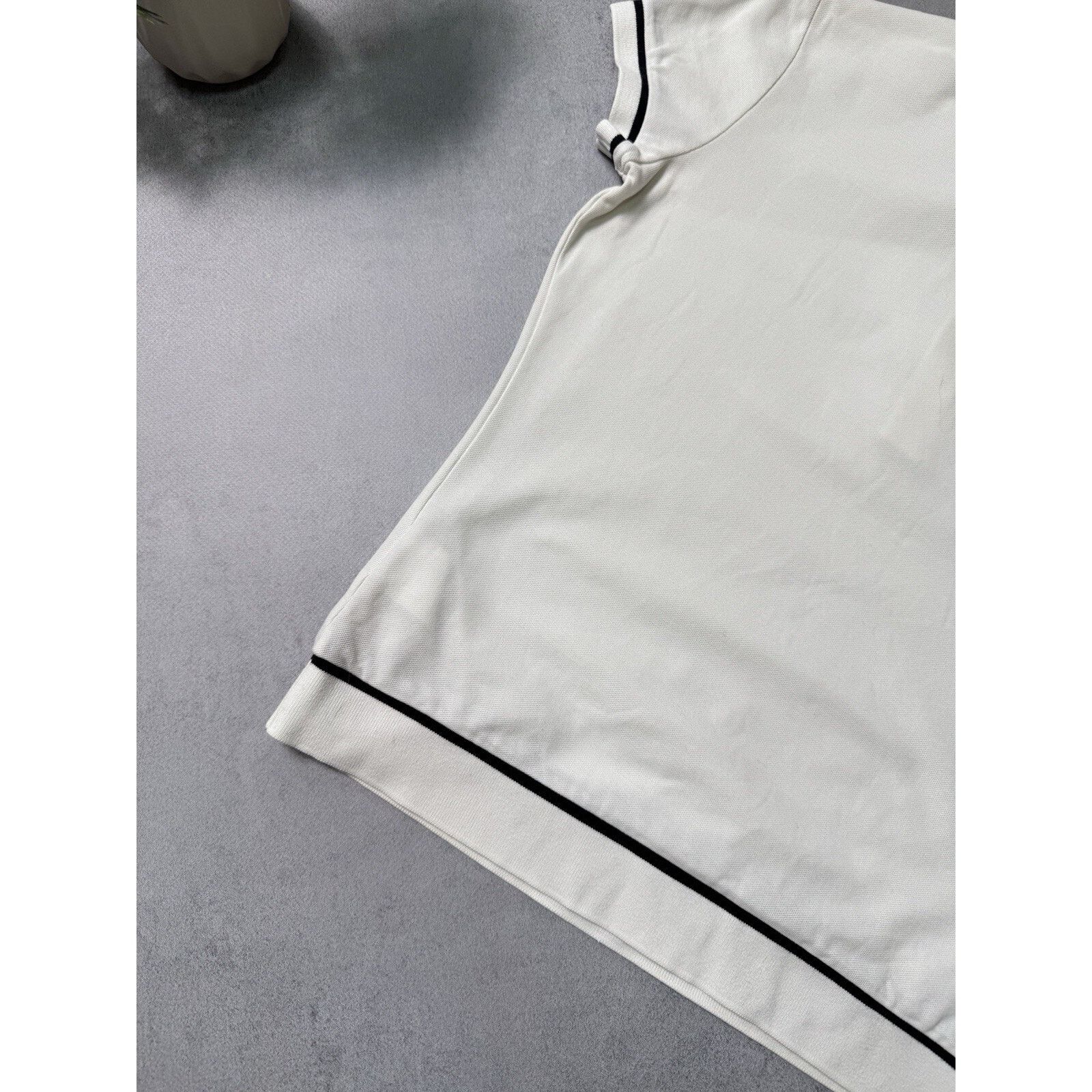 Moncler Moncler Women Polo T Shirt Collar Logo Size S White Size S / US 4 / IT 40 - 17 Thumbnail