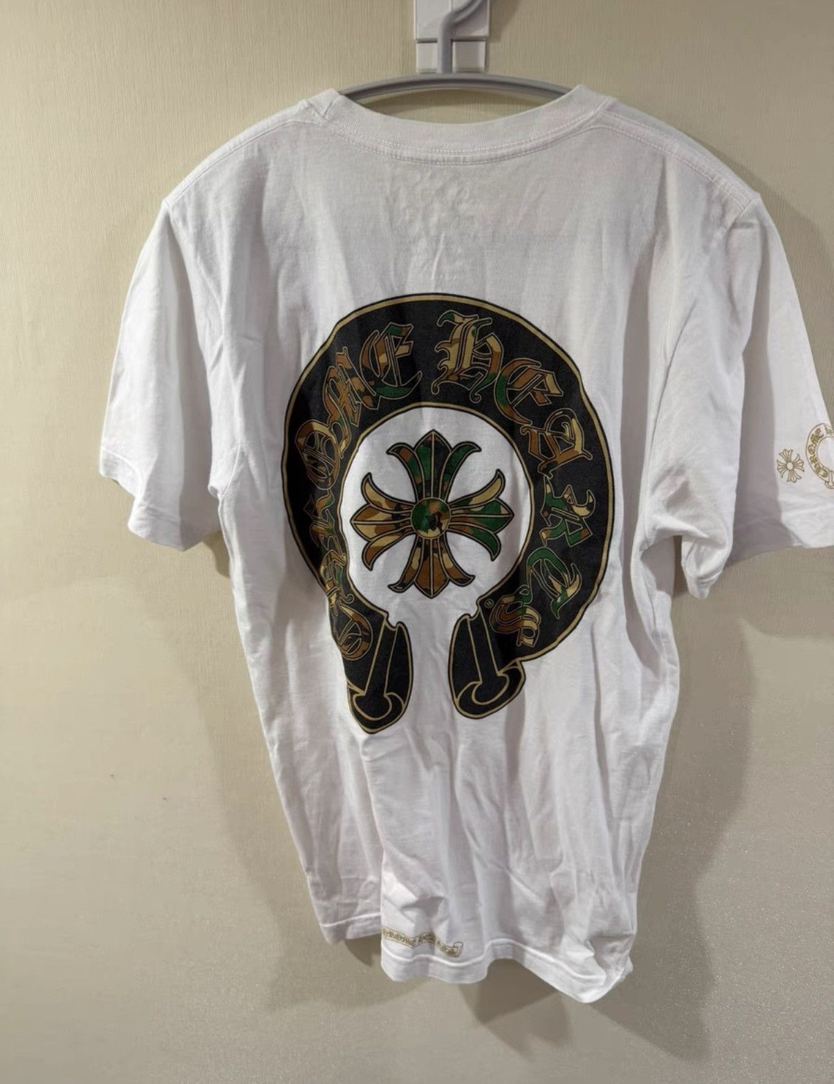 Chrome Hearts Chrome Hearts Camouflage Big Horseshoe Short Sleeve T-shirt Size US S / EU 44-46 / 1 - 1 Thumbnail