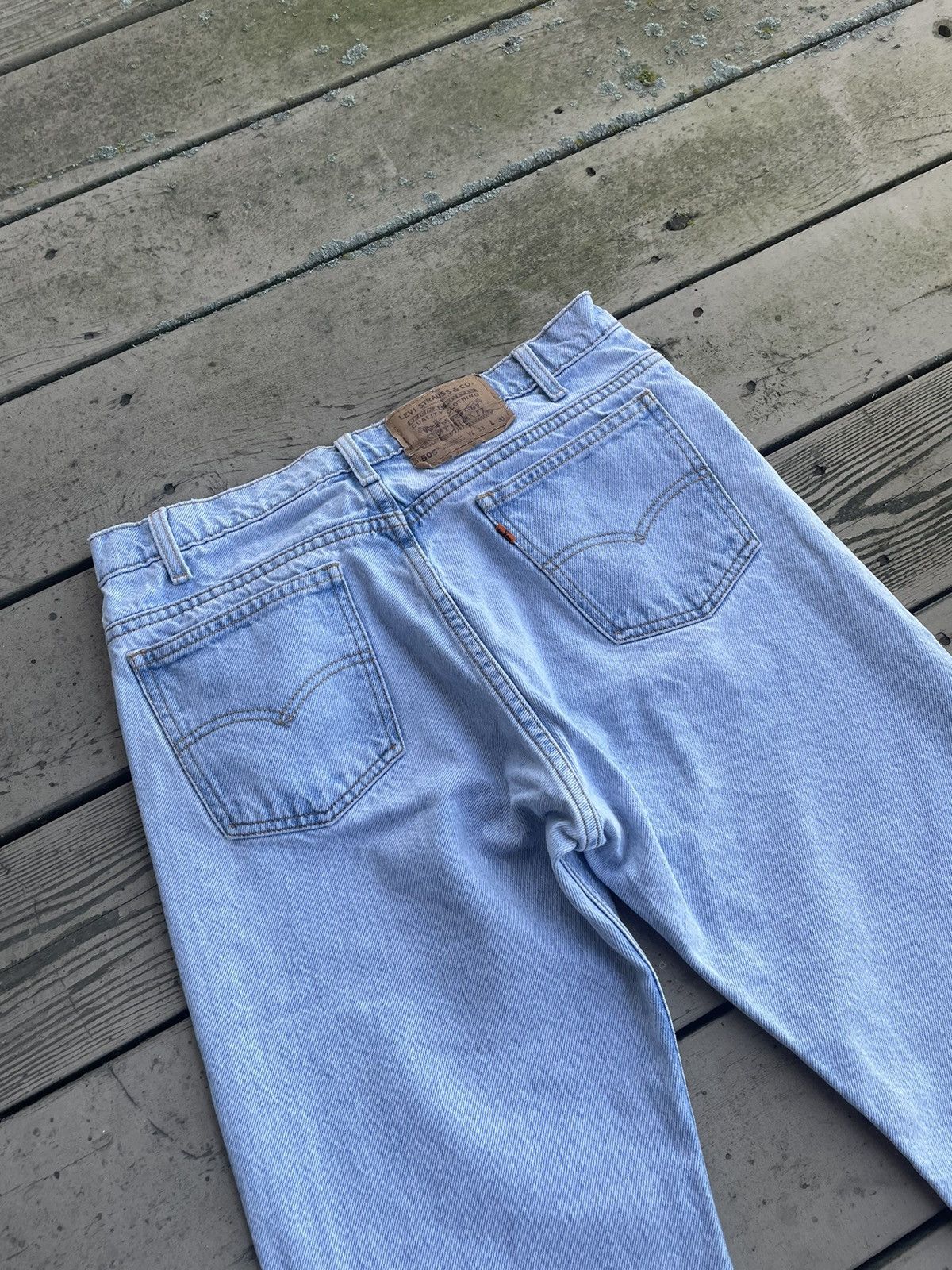 Levi's Vintage Clothing × Vintage Vintage Light Wash Orange Tab Levi’s 550 Size US 32 / EU 48 - 3 Thumbnail