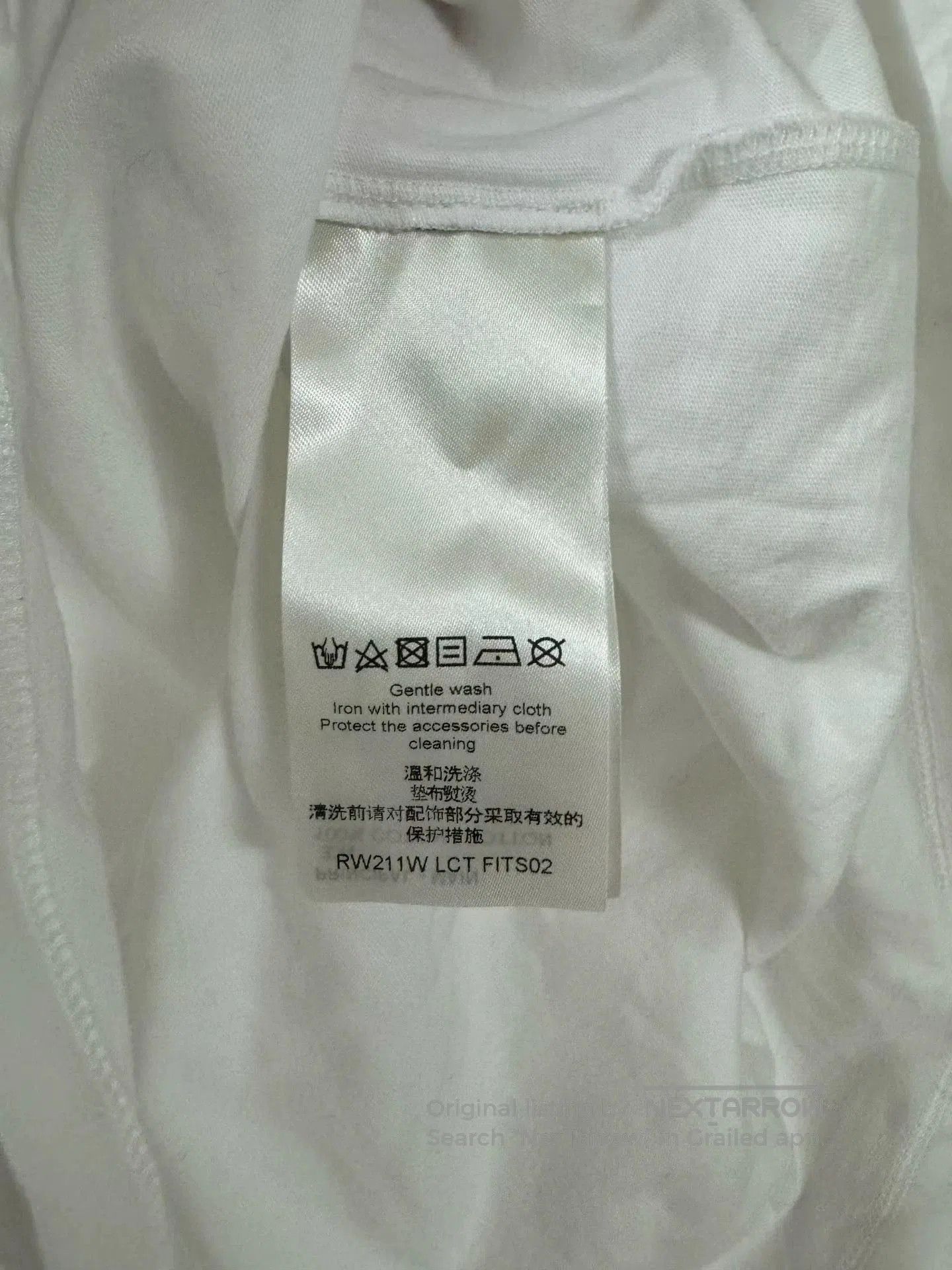 Louis Vuitton Louis Vuitton White Reversed Logo T-shirt. Size US S / EU 44-46 / 1 - 4 Thumbnail