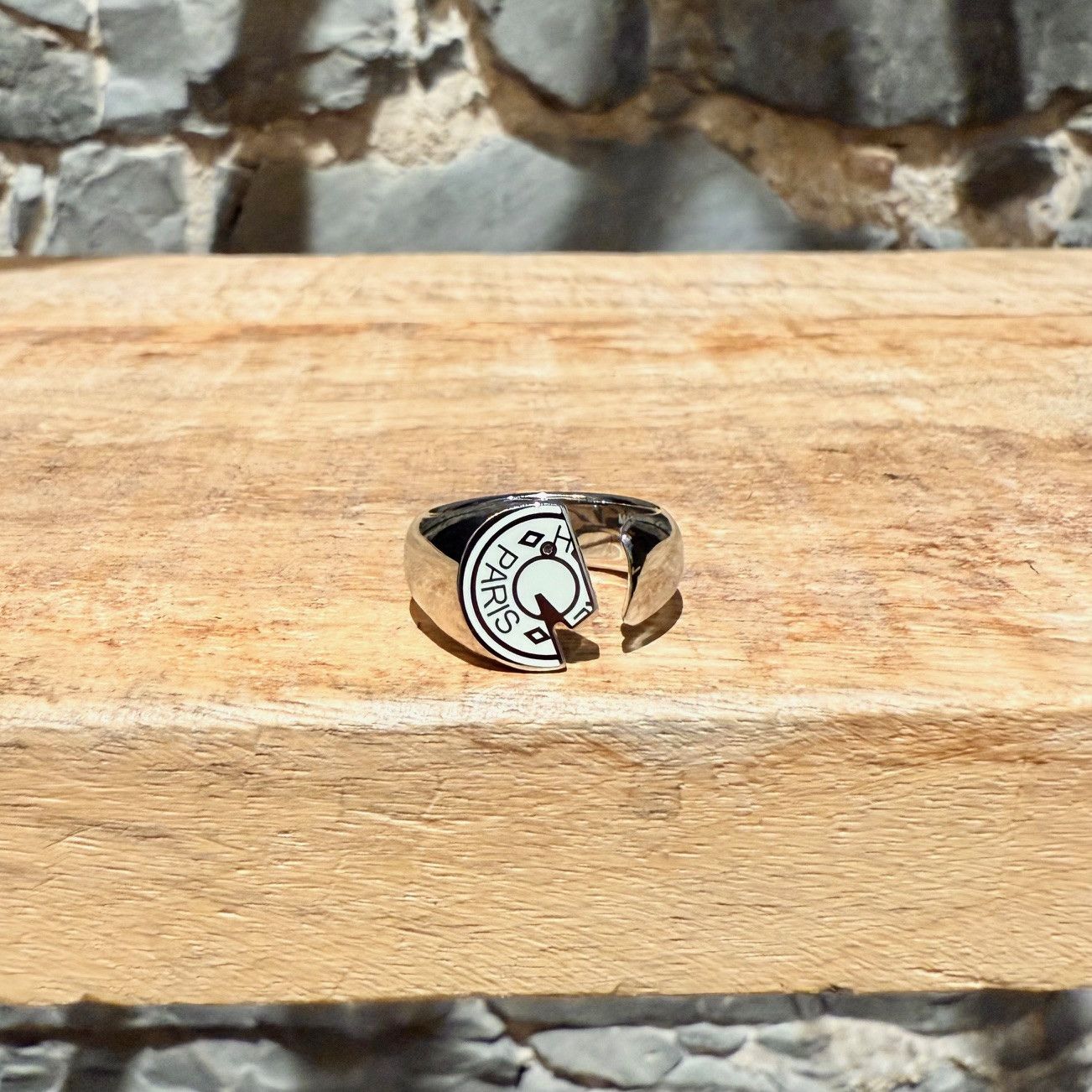 Hermes Hermès Carrousel Craie Lacquered Signet Ring - Size 60 Size ONE SIZE - 2 Thumbnail