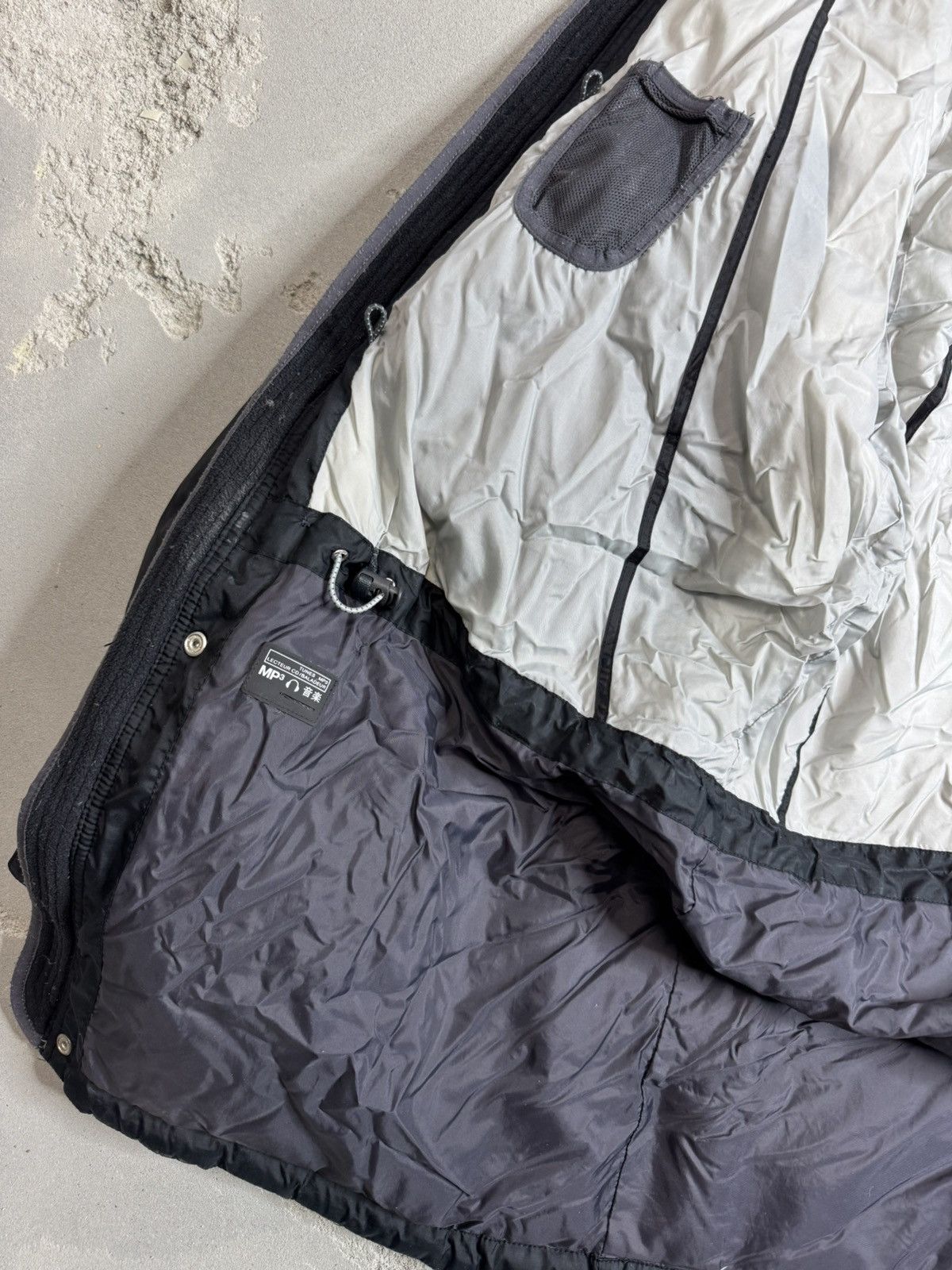 Nike × Vintage Vintage 90s Nike Black Puffer Down Jacket Mini Swoosh Logo Size US XL / EU 56 / 4 - 6 Thumbnail