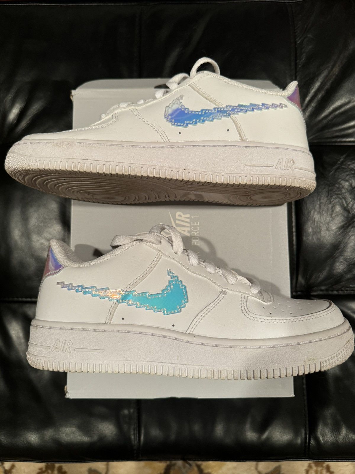 Nike NIKE AIR FORCE 1 LV8 ‘DIGITAL SWOOSH’ GS SIZE 5.5Y Size US 5.5 / EU 38 - 1 Thumbnail