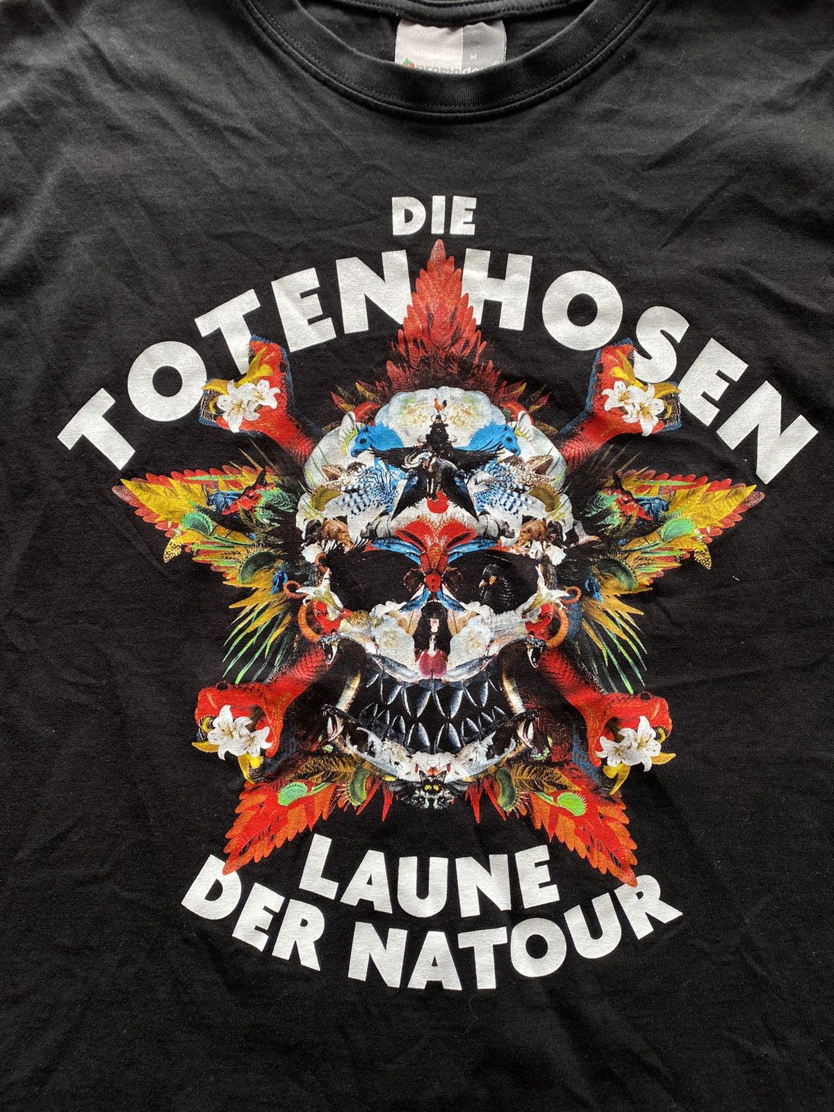 Band Tees Rare Die Toten Hosen LAUNEDER NATOUR'17 Tour T shirt Retro Size US M / EU 48-50 / 2 - 4 Thumbnail
