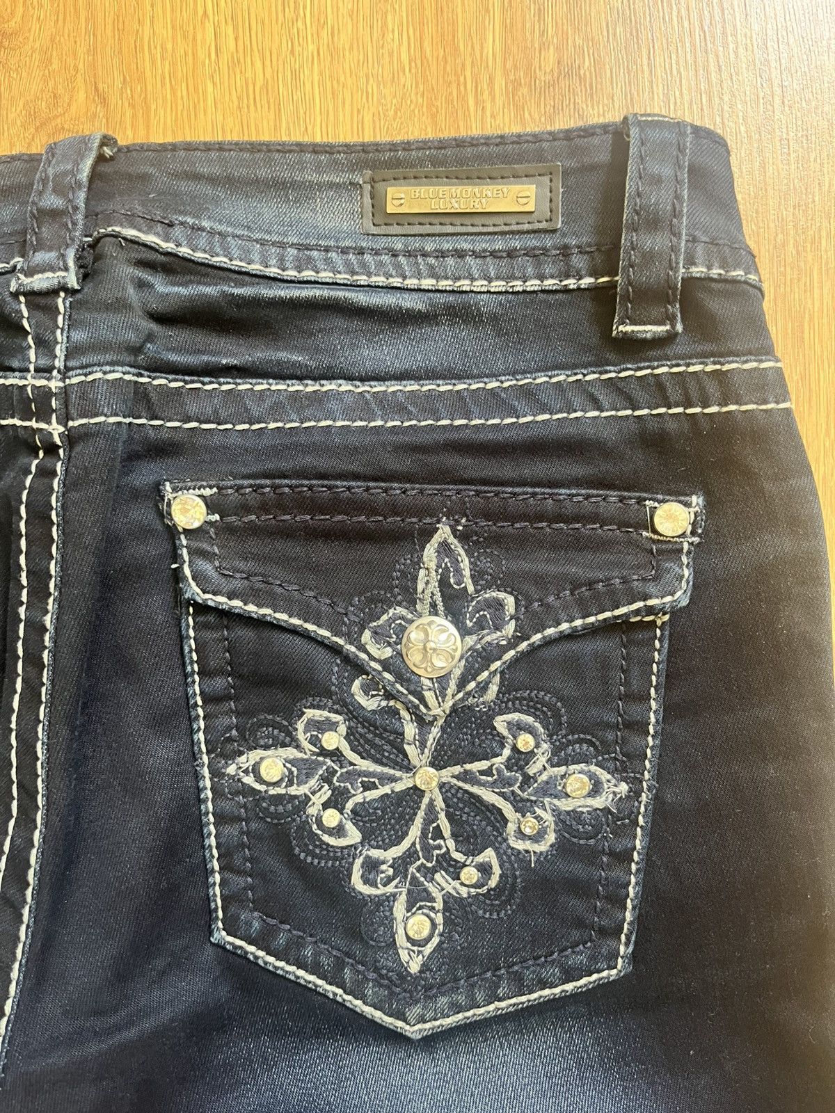 Miss Me Vintage Blue Monkey Luxury Rhinestone Flared Y2K Swag Jeans Size 27" / US 4 / IT 40 - 3 Thumbnail