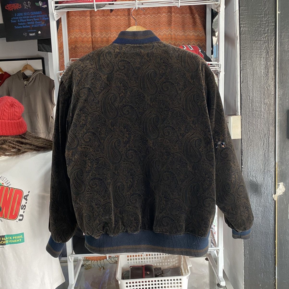 Pierre Balmain Vintage Pierre Balmain Brown Paisley Jacquard Bomber Jacket Size US L / EU 52-54 / 3 - 2 Thumbnail