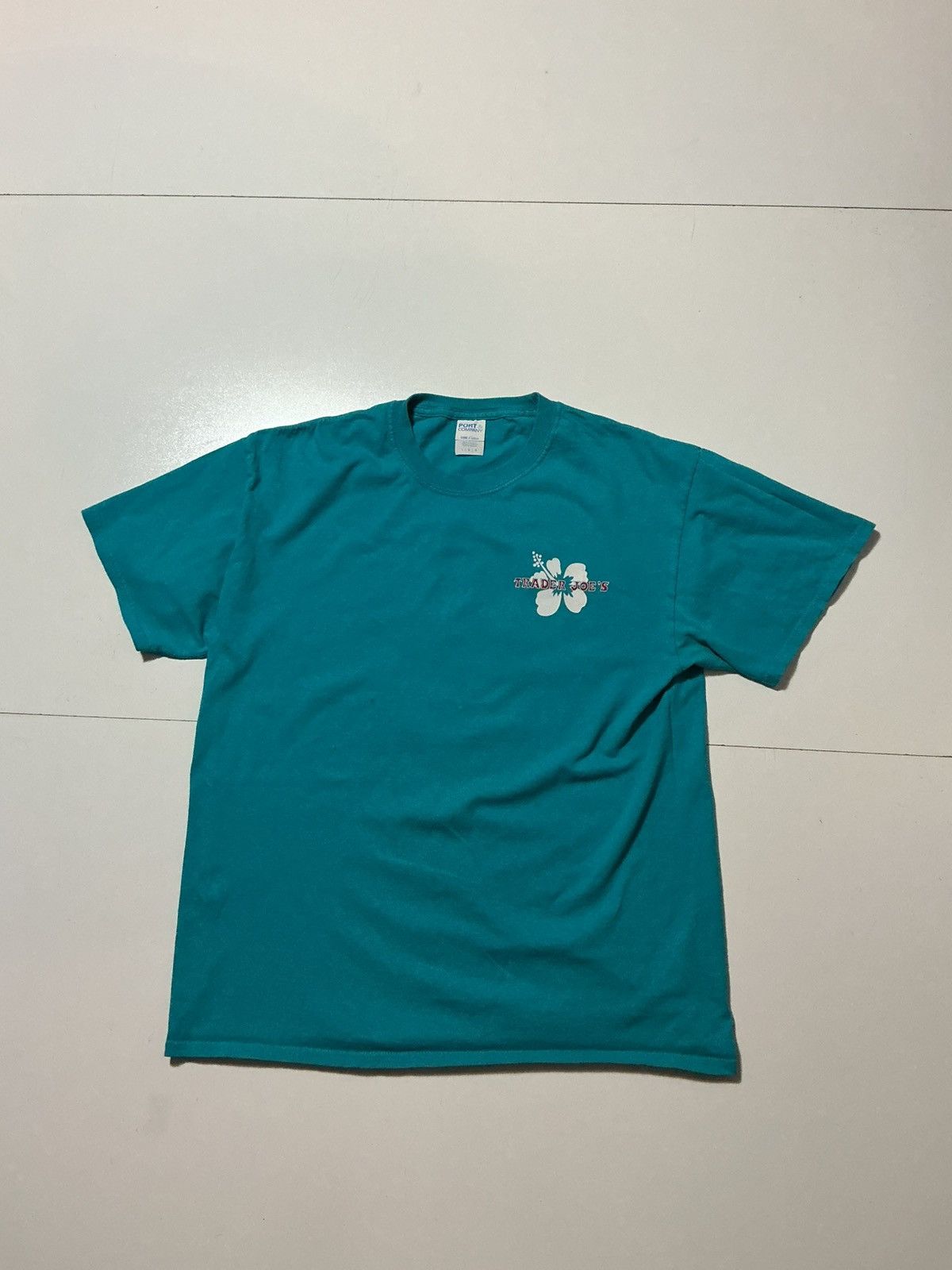 Port & Company Trader Joes Grocery Store Hibiscus Flower Graphic T-Shirt Size US L / EU 52-54 / 3 - 2 Thumbnail