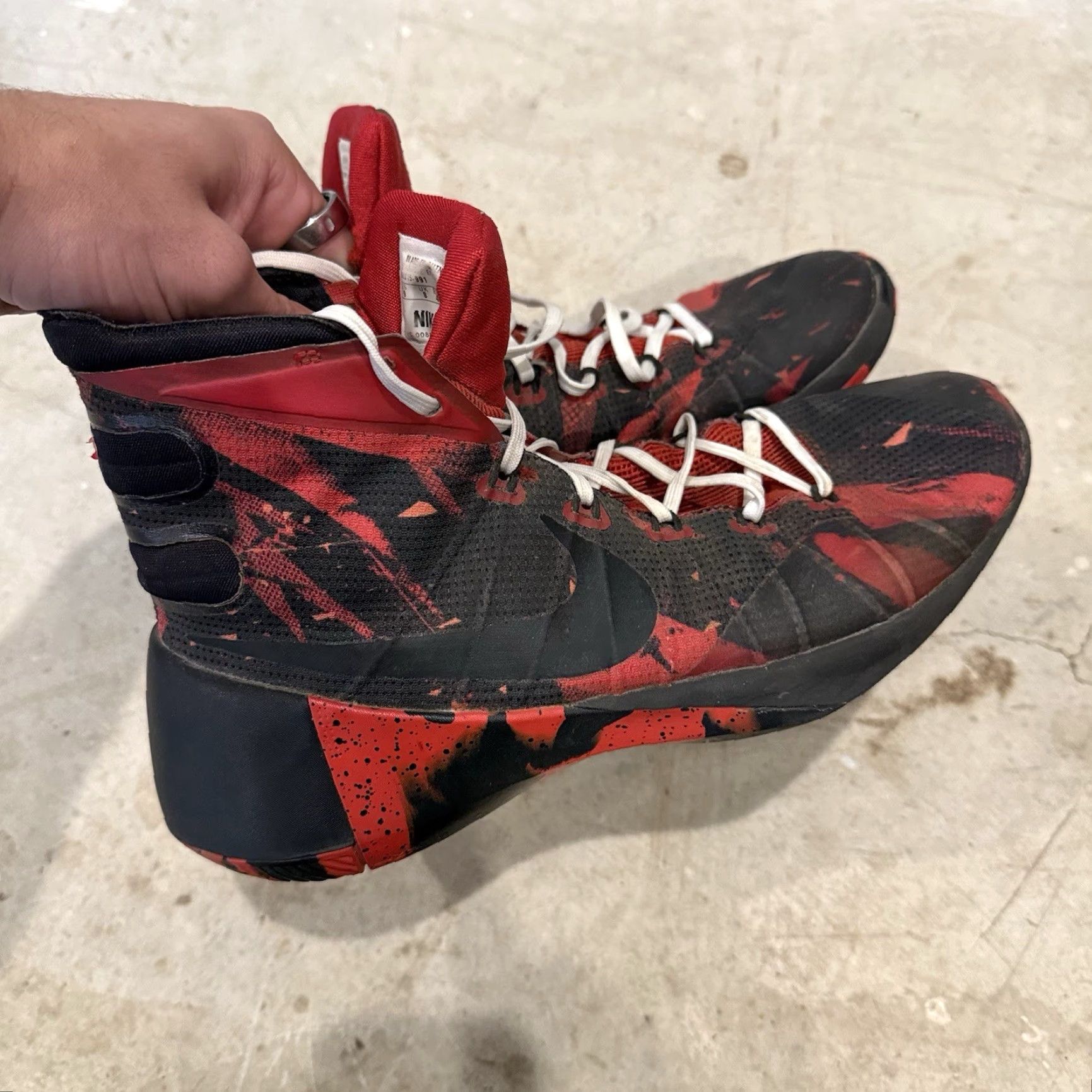 Nike NIKE ID Hyperdunk 2015 Mens Red Black 818015-991 Basketball Sneakers Size 9 Size US 8 / EU 41 - 3 Thumbnail