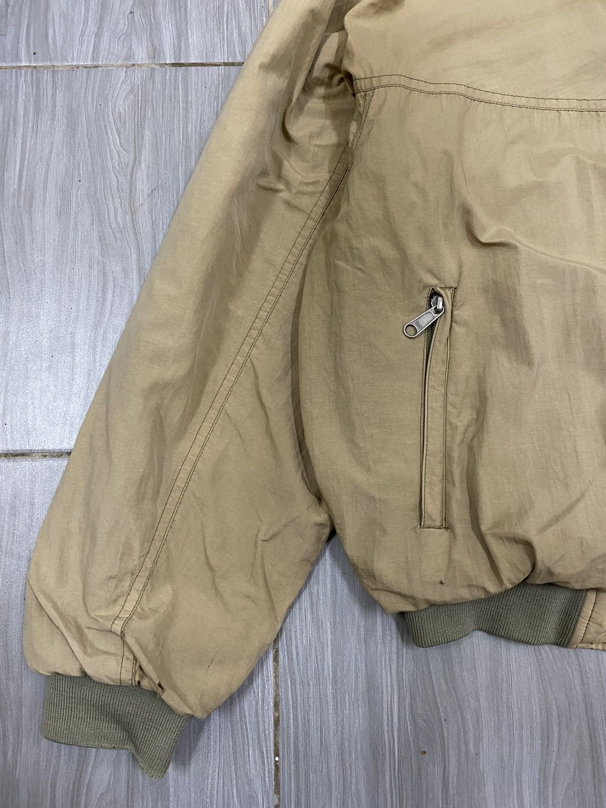 The North Face Vtg 80s The North Face Bomber Jacket Distressed Khaki Size US L / EU 52-54 / 3 - 4 Thumbnail