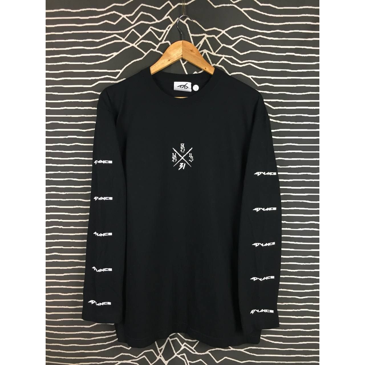Japanese Brand Kryclothing Japanese Brand Brain Flower Field Longsleeve Tee Size US XL / EU 56 / 4 - 5 Thumbnail