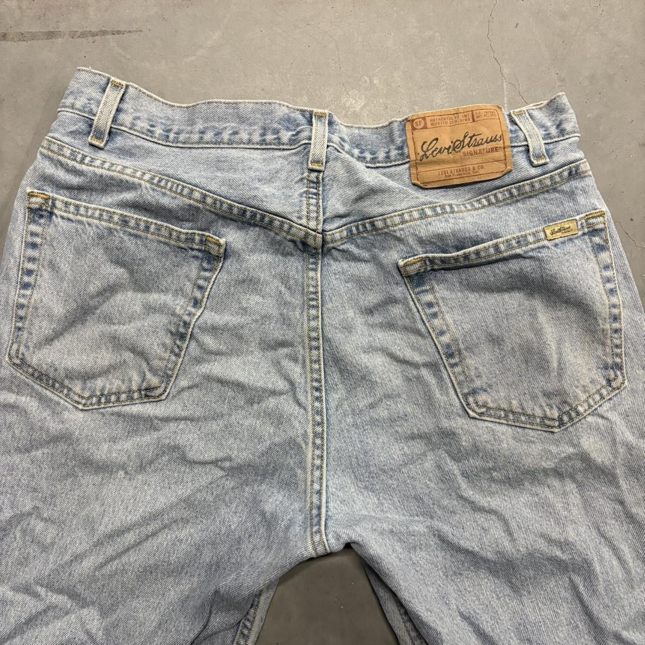 Levi's Crazy Vintage Y2K/2000s Levis Skater style Tall Light Blue Wash Denim Jeans! Size US 36 / EU 52 - 7 Thumbnail