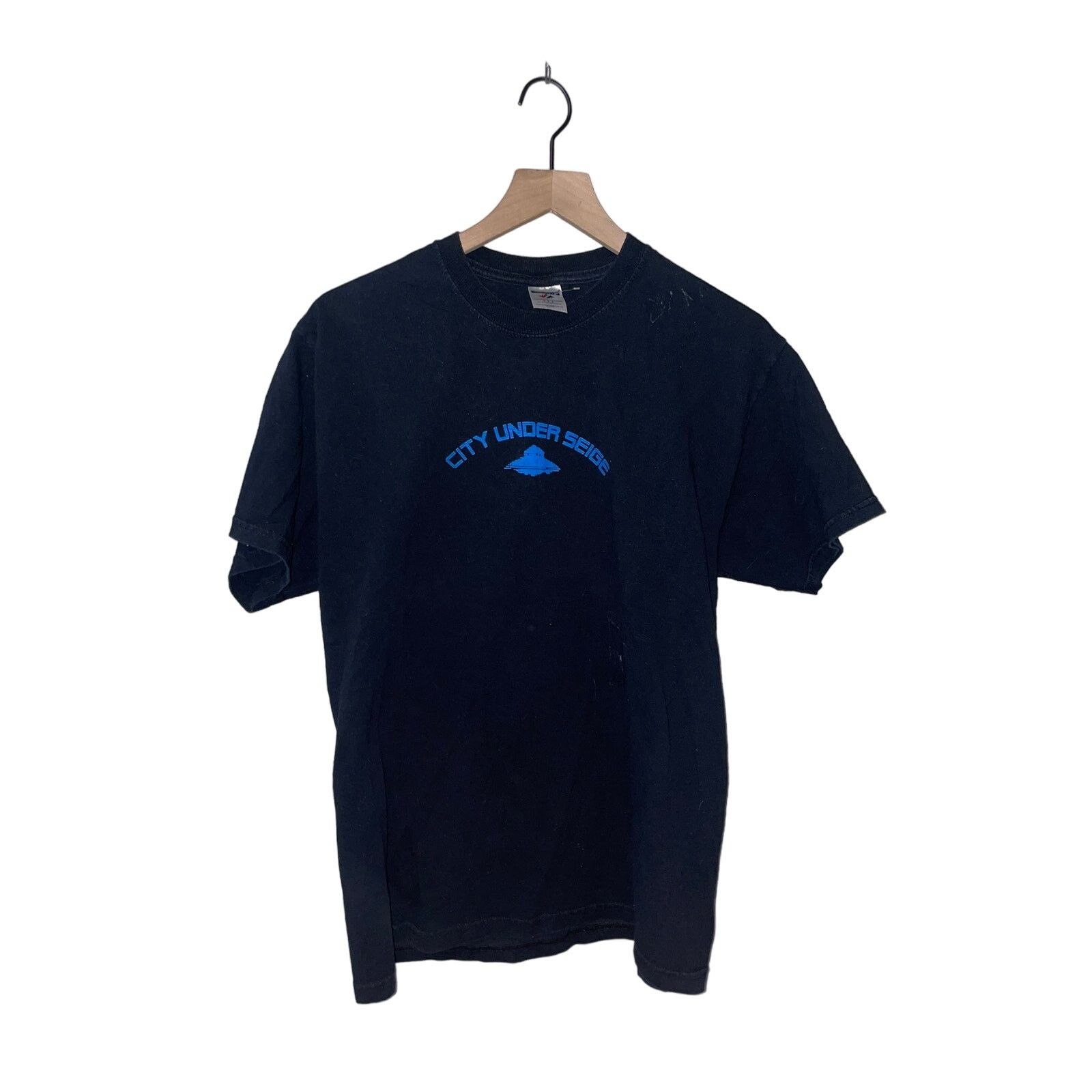 Fruit Of The Loom City Under Siege Shirt Black Blue Spaceship Tee 2000s Medium Size US M / EU 48-50 / 2 - 1 Thumbnail