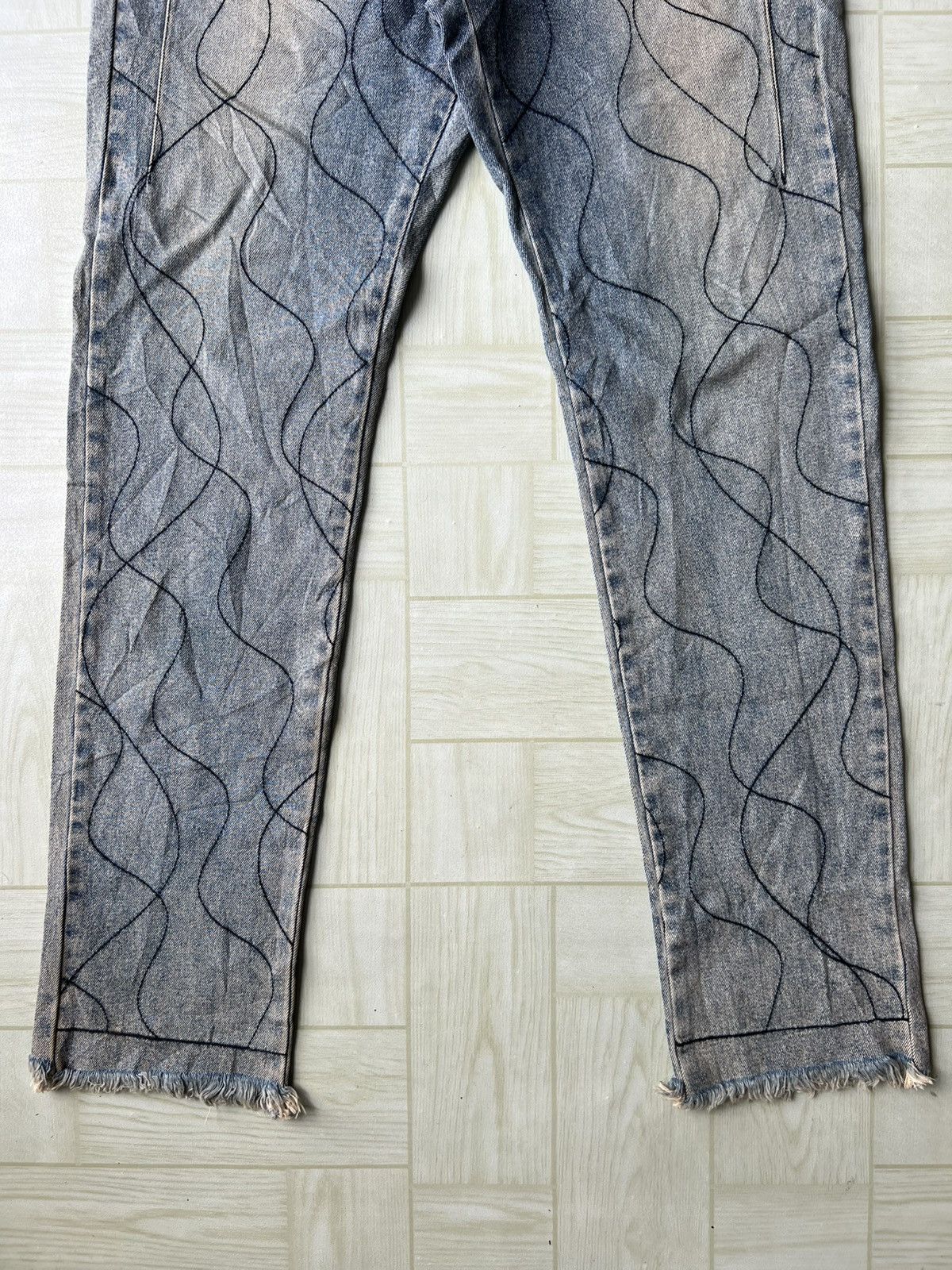 Wooyoungmi ARCHIVE FW18 Wooyoungmi Wave Cut Raw Hem Distressed Denim Size US 34 / EU 50 - 4 Thumbnail