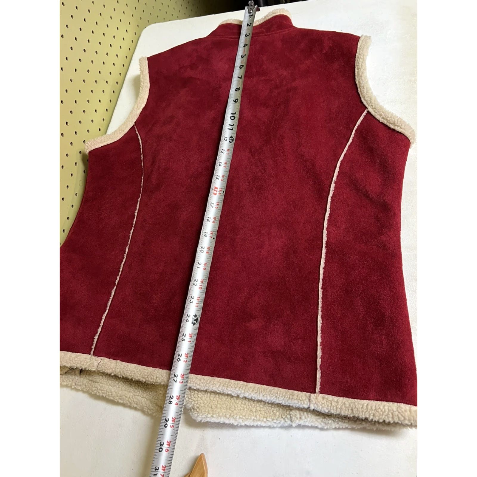 Vintage Women’s Sherpa Vest Red L Winter Button Closed Lined Faux Suede Sherpa Vintage: No Size L / US 10 / IT 46 - 7 Thumbnail