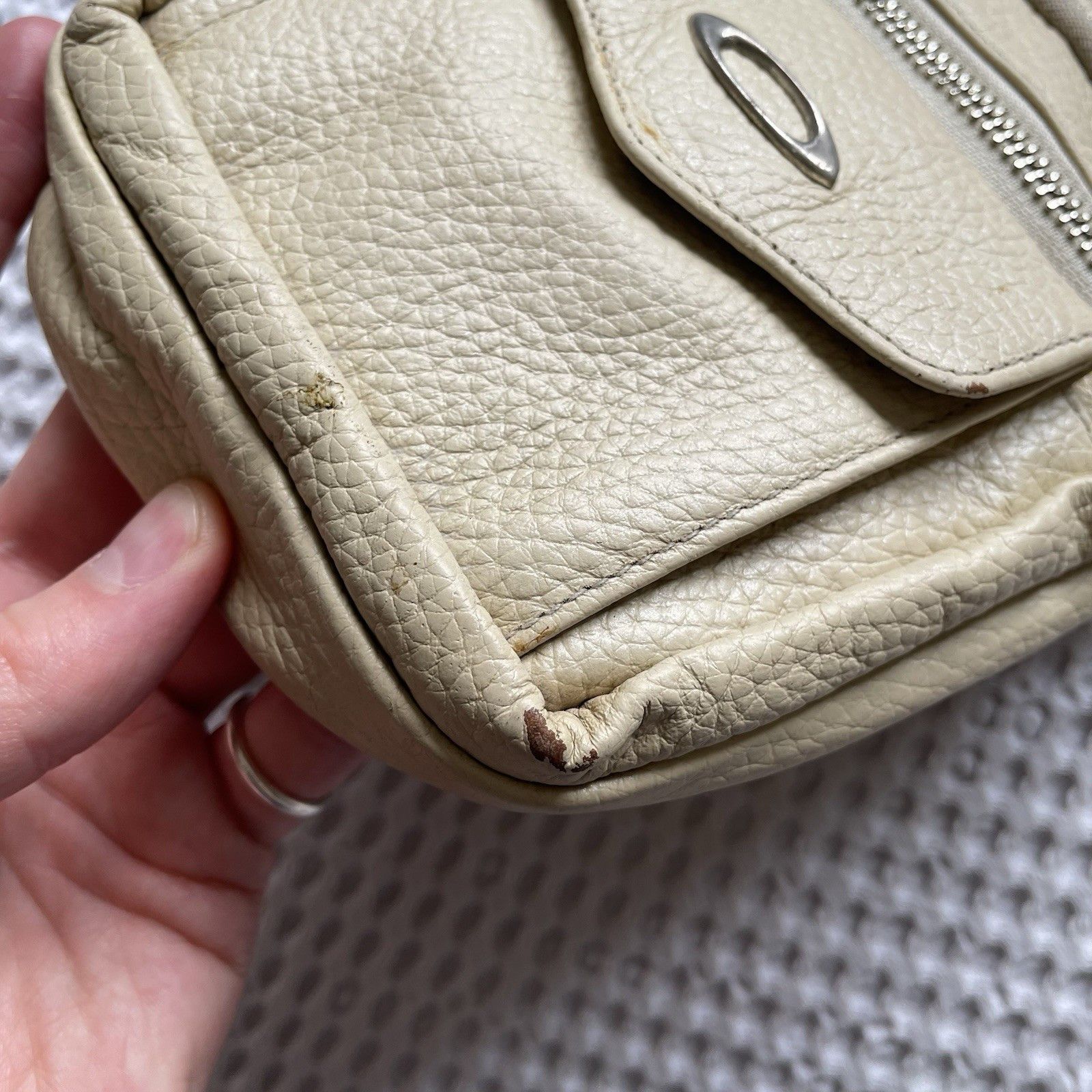 Oakley Vintage Oakley Leather Bum Bag Side Messenger Shoulder Size ONE SIZE - 9 Thumbnail