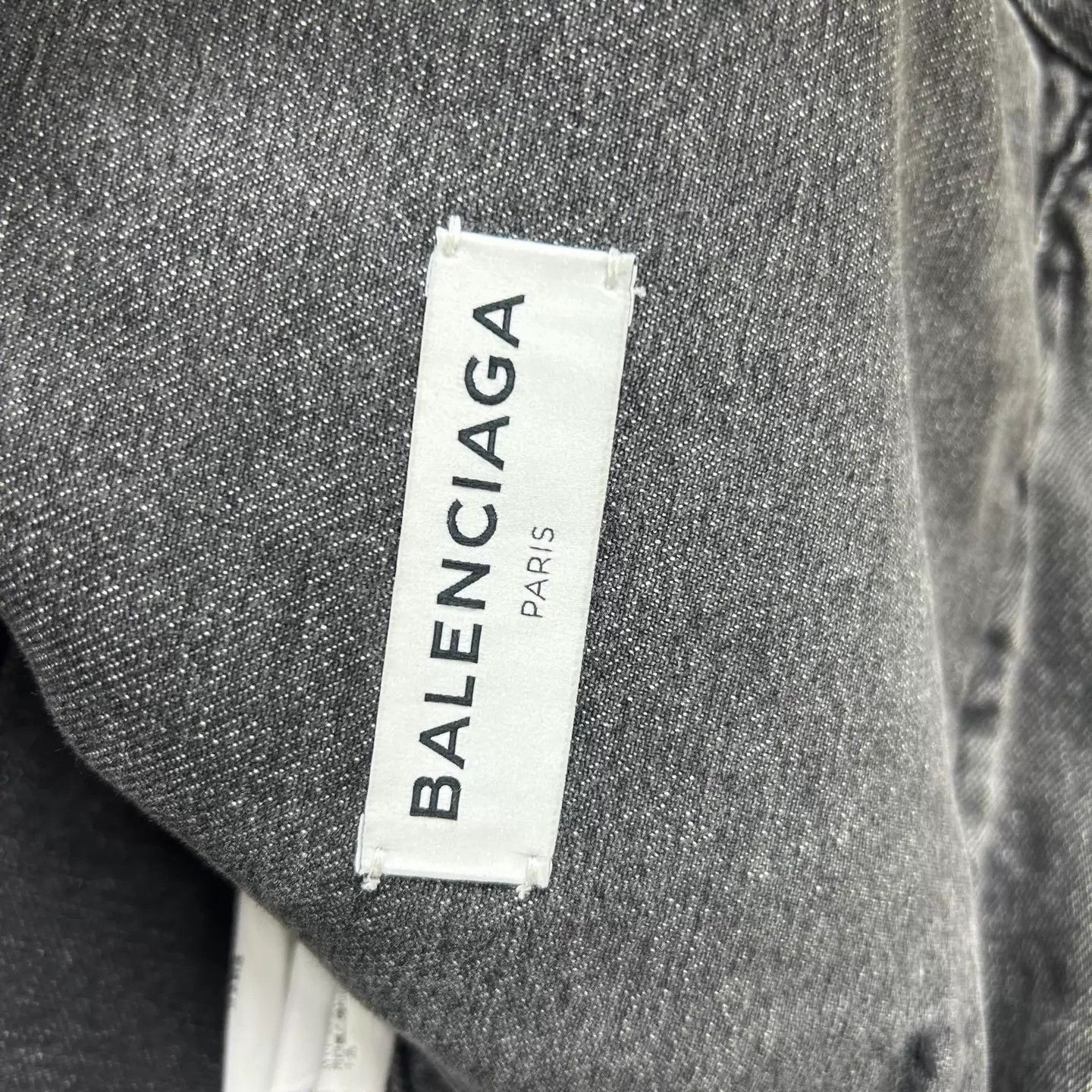 Balenciaga Balenciaga 99 new embossed back logo denim jacket women's 34 Size XXS / US 00 / IT 34 - 3 Thumbnail