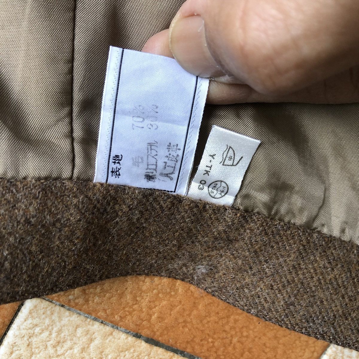 Christian Dior Monsieur CHRISTIAN DIOR PRET-A-PORTER wool midi skirt Size 25" / US 0 / IT 36 - 8 Thumbnail