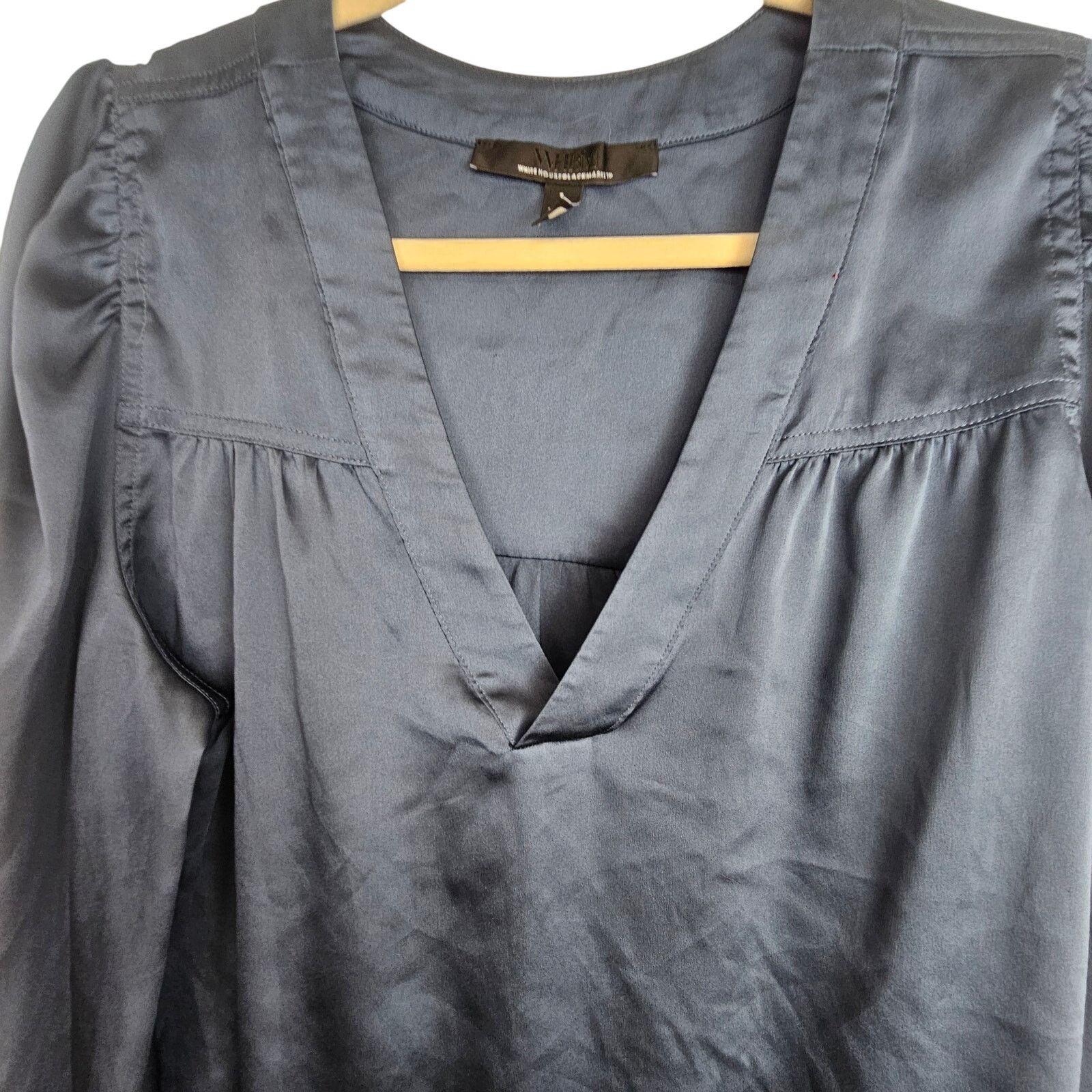 White House Black Market White House Black Market Satin Puff Sleeve Blouse L Career Size L / US 10 / IT 46 - 2 Thumbnail
