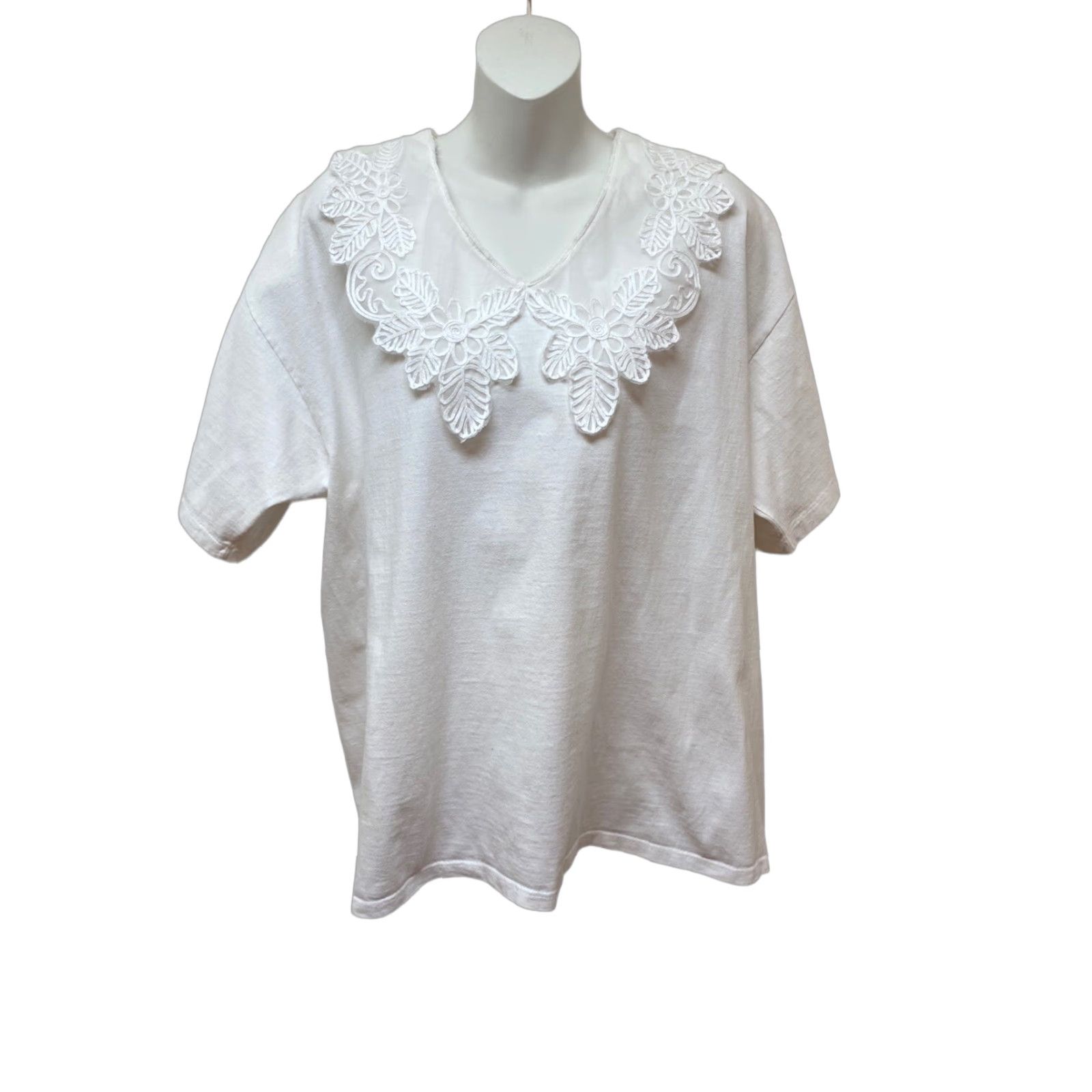 Vintage VINTAGE Cesucci Shirt 1X Plus White Lace Collar T-Shirt 1990s Womens/Casual Size XL / US 12-14 / IT 48-50 - 1 Thumbnail
