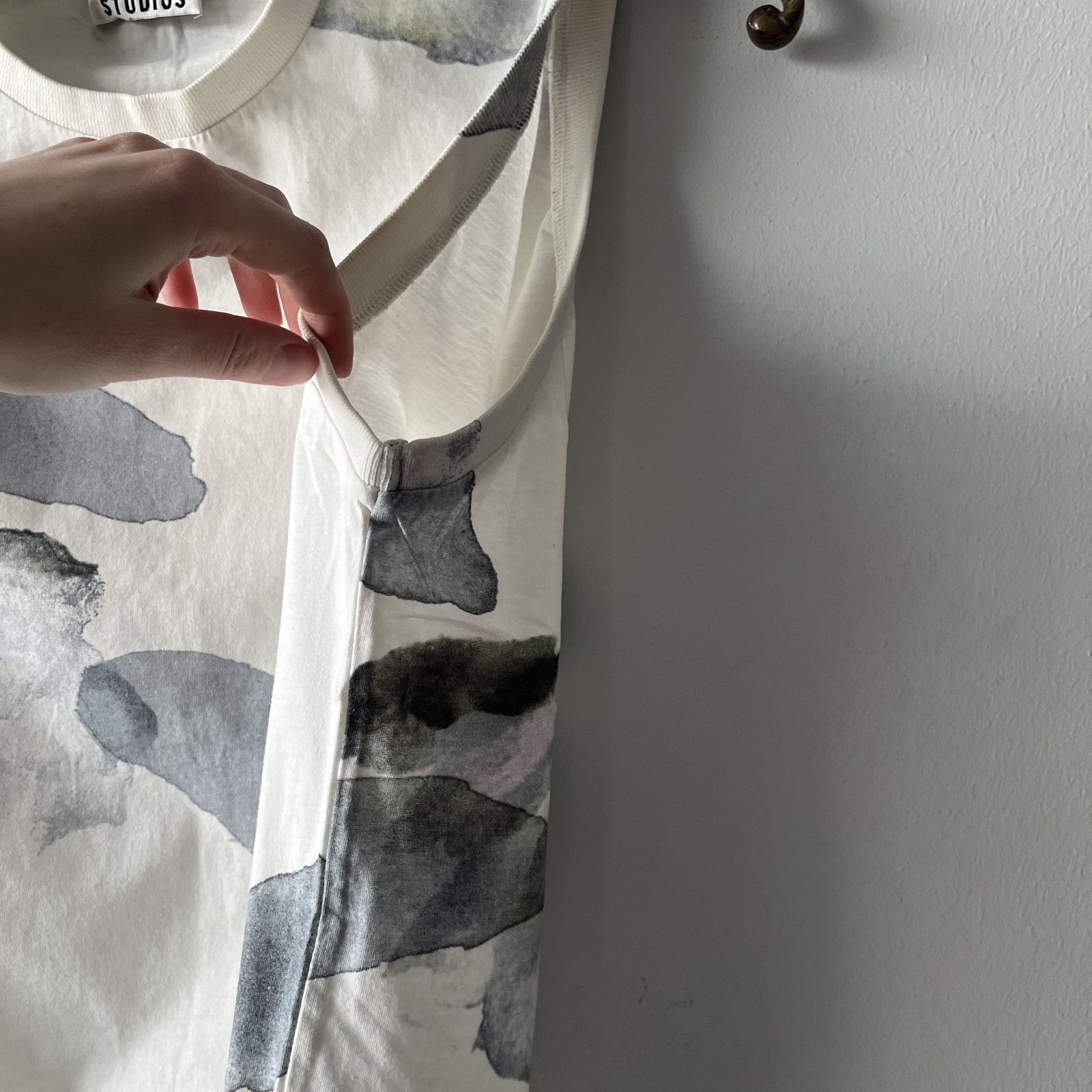 Acne Studios Acne Studios Zone Merci Printed Tank Top Abstract Floral Size M / US 6-8 / IT 42-44 - 7 Thumbnail