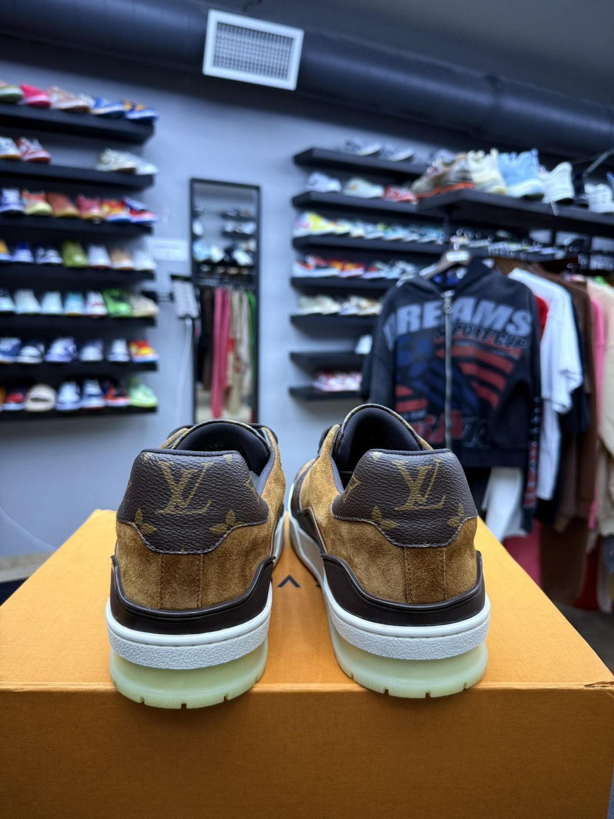 Louis Vuitton Louis Vuitton Brown Monogram Trainers Size 9.5LV / 10.5 US Size US 10.5 / EU 43-44 - 6 Thumbnail