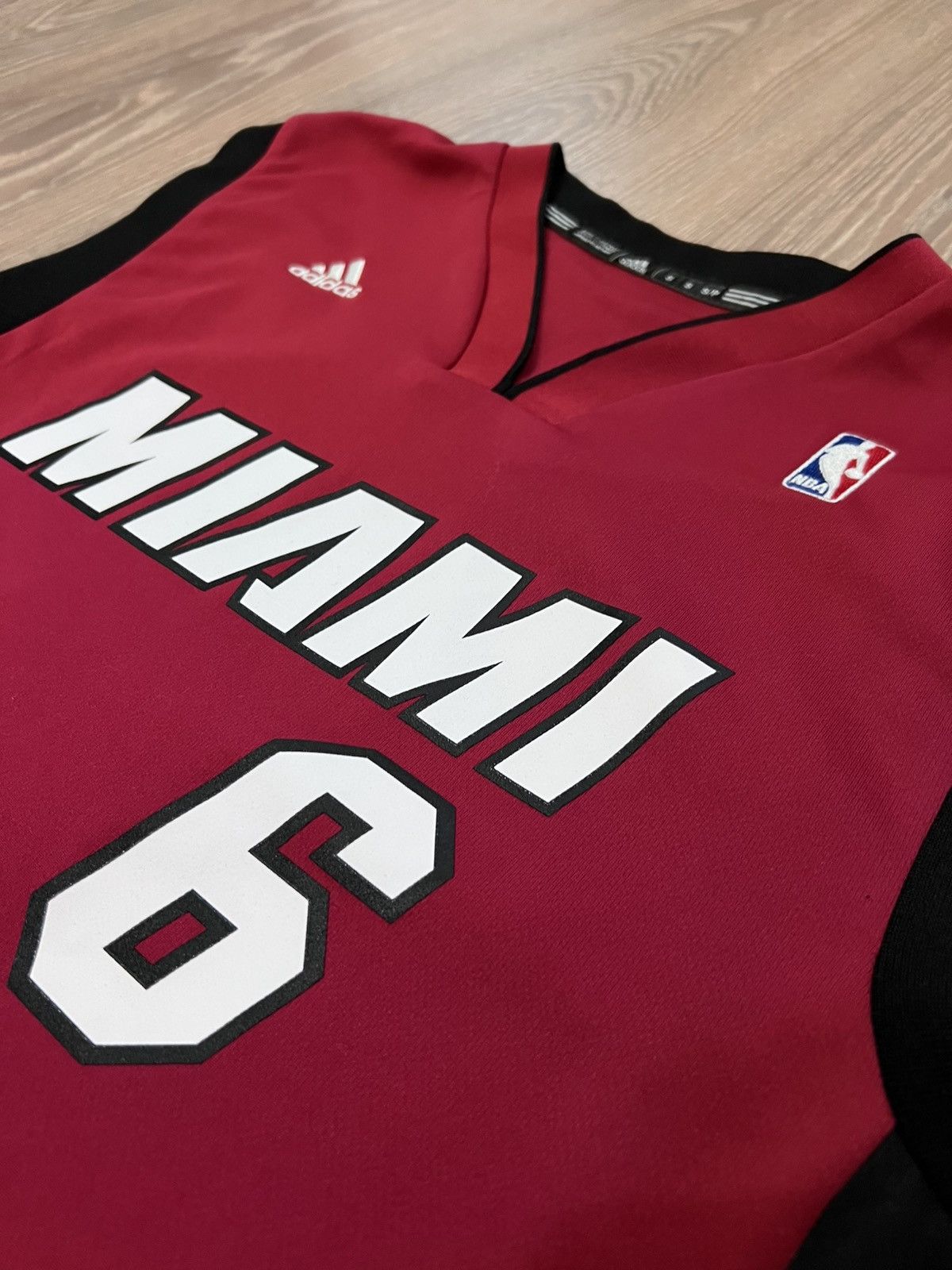 Adidas × NBA 2014 NBA Miami Heat Adidas #6 JAMES Jersey Size S Size US S / EU 44-46 / 1 - 4 Thumbnail