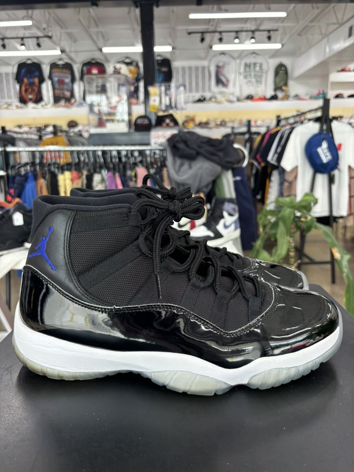 Jordan Brand Air Jordan 11 Space Jam Sz. 12 (2016) Size US 12 / EU 45 - 6 Thumbnail