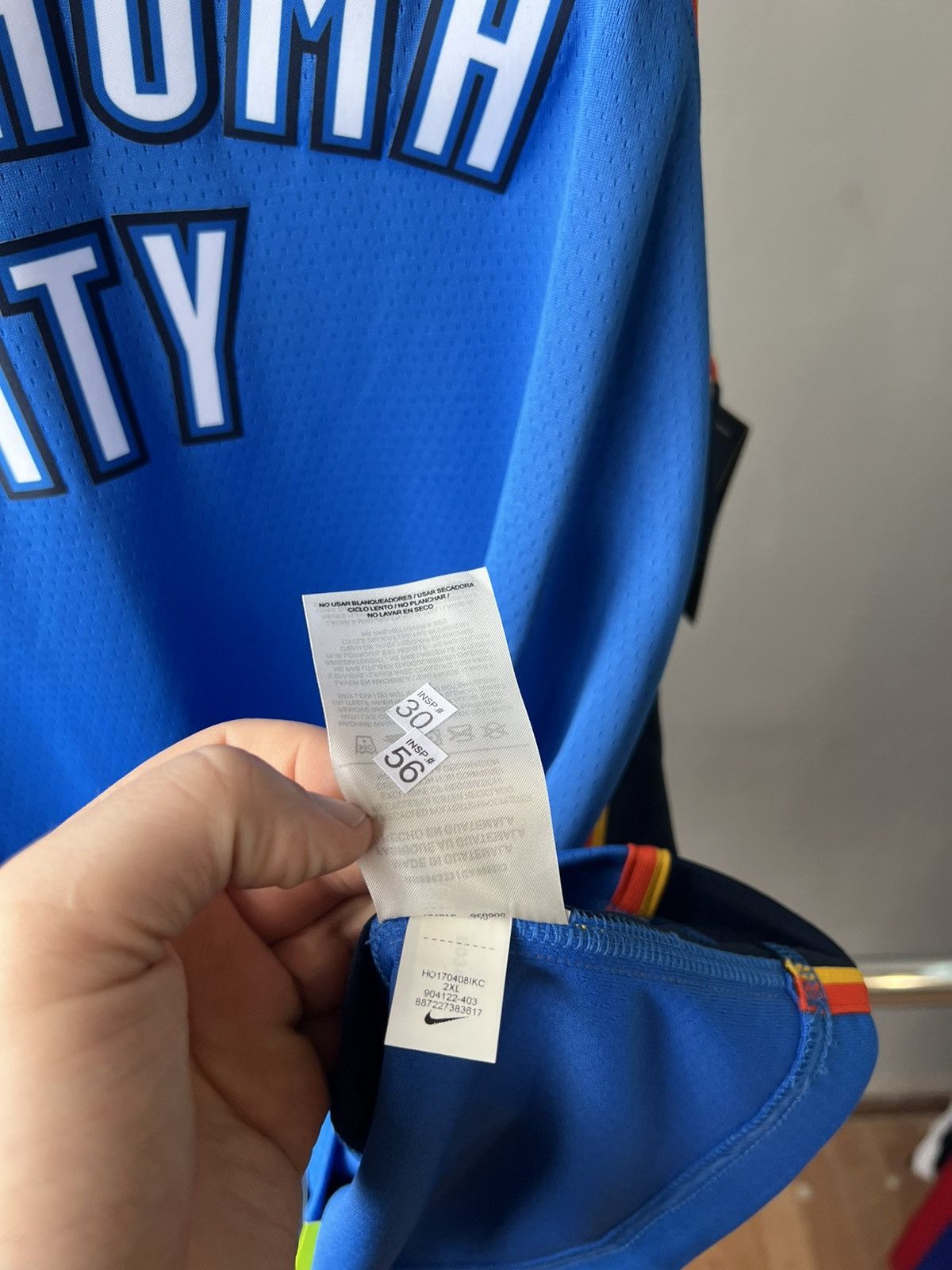 Nike NWT 2017 NBA OKLAHOMA CITY THUNDER NIKE BASKETBALL JERSEY Size US XXL / EU 58 / 5 - 13 Thumbnail